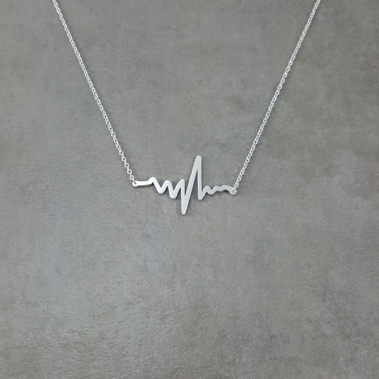 Beat Silver Plated Necklace in Gift Box Heartbeat Sound Wave Music Pulse