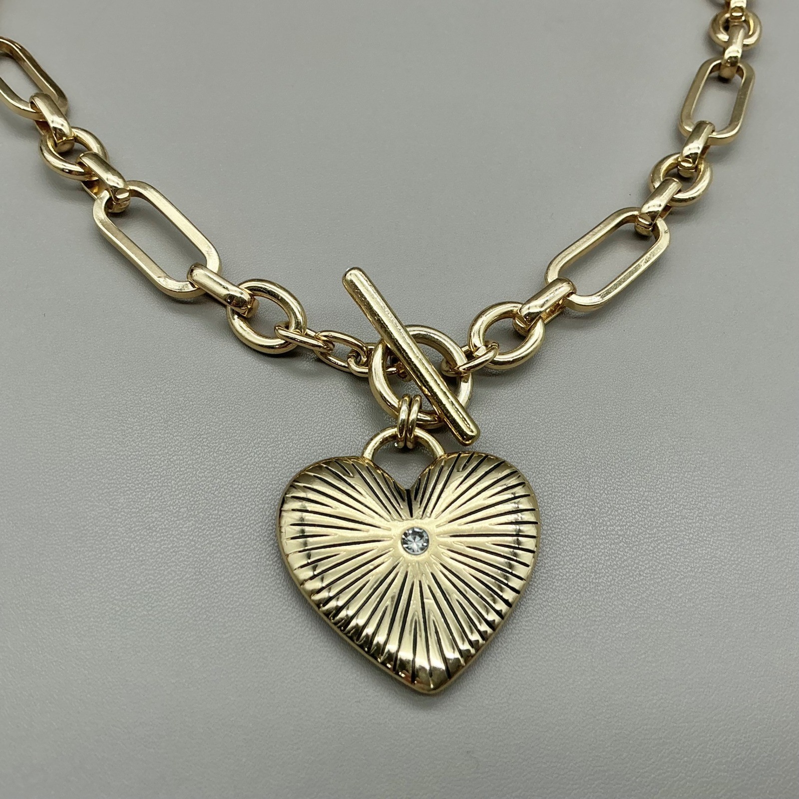 Gold Tone Heart Pendant Paperclip Chain Toggle Necklace Rhinestone 18-20in