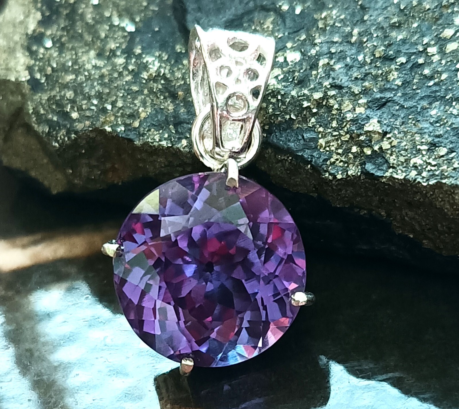AAA+ Hand-Made Pendant Natural Alexandrite Bi-Color Gems In Solid Silver 42.05Ct