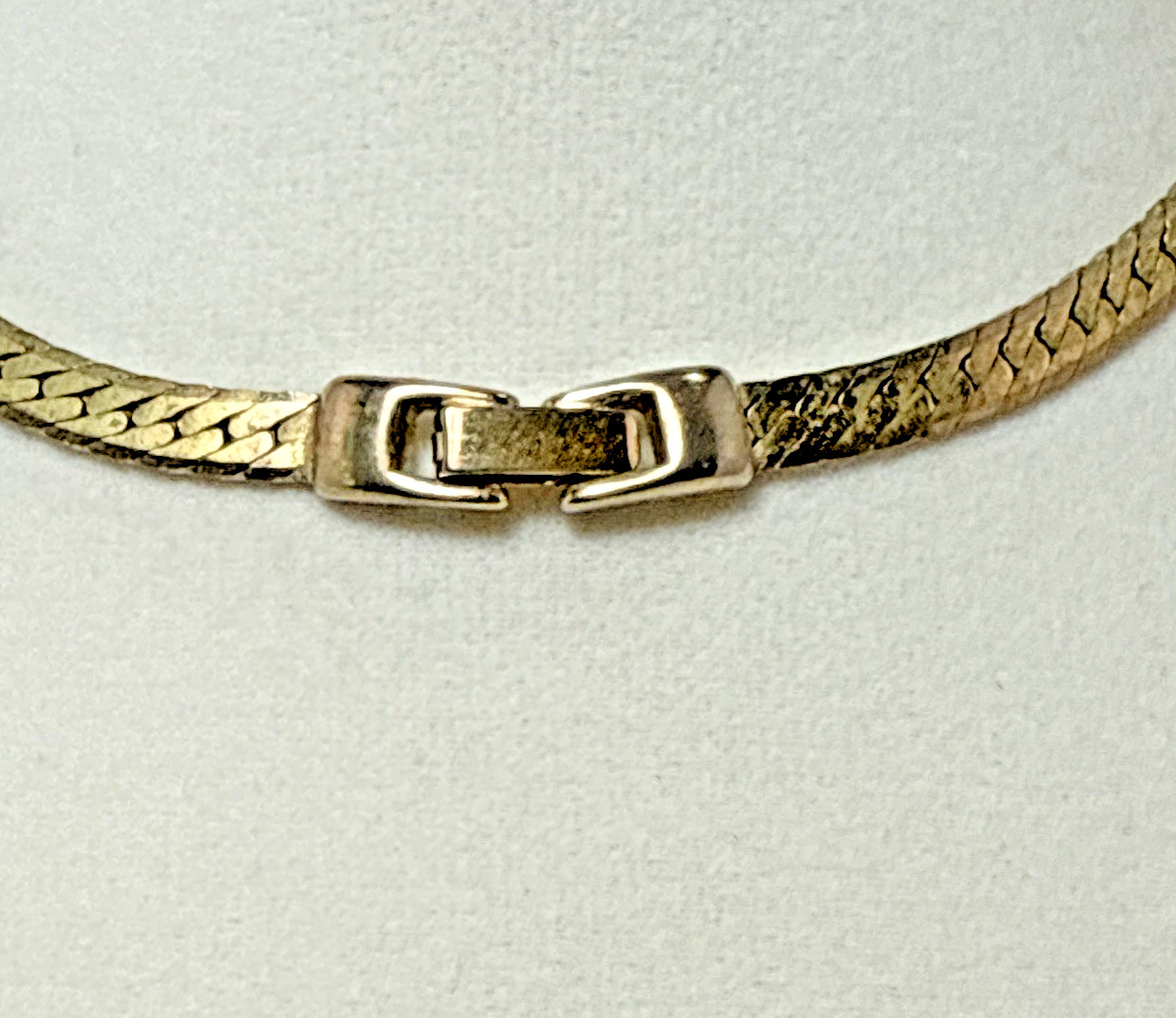 Vintage Gold Tone Flat Herringbone Chain Cubic Zirconia Solitaire Choker