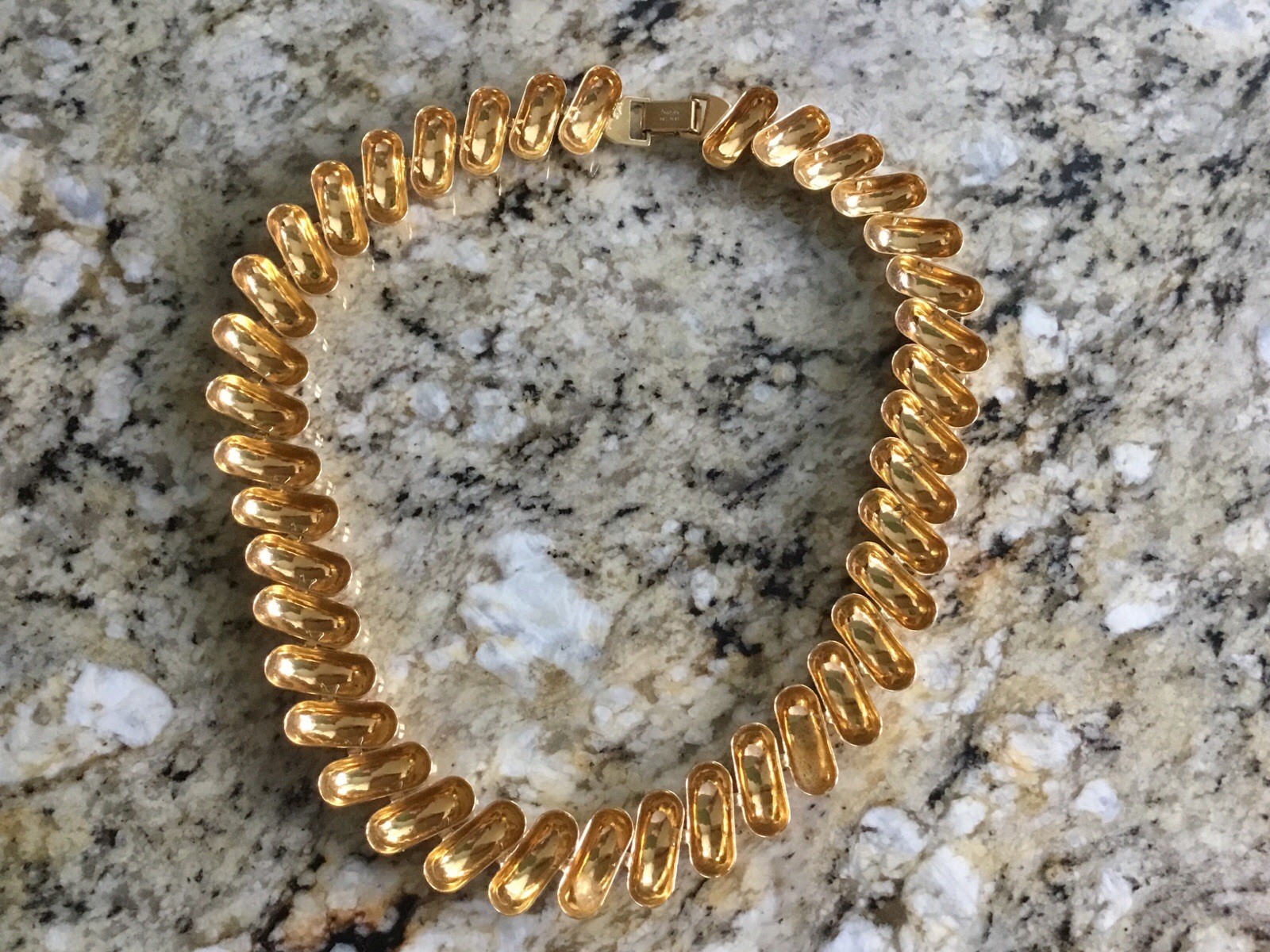 NAPIER Gold Tone Choker Necklace 16” Excellent Condition!