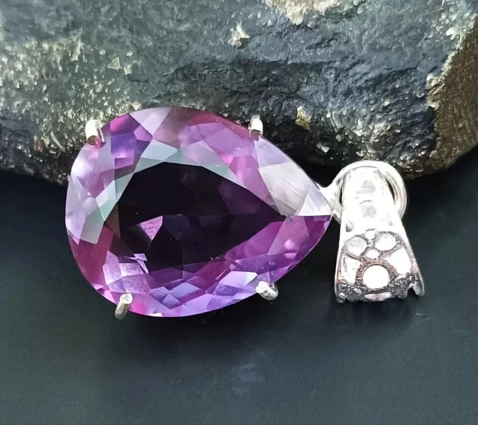 Natural 28.55 CT Color Change Alexandrite Certified Gemstone Pendant 925 Silver