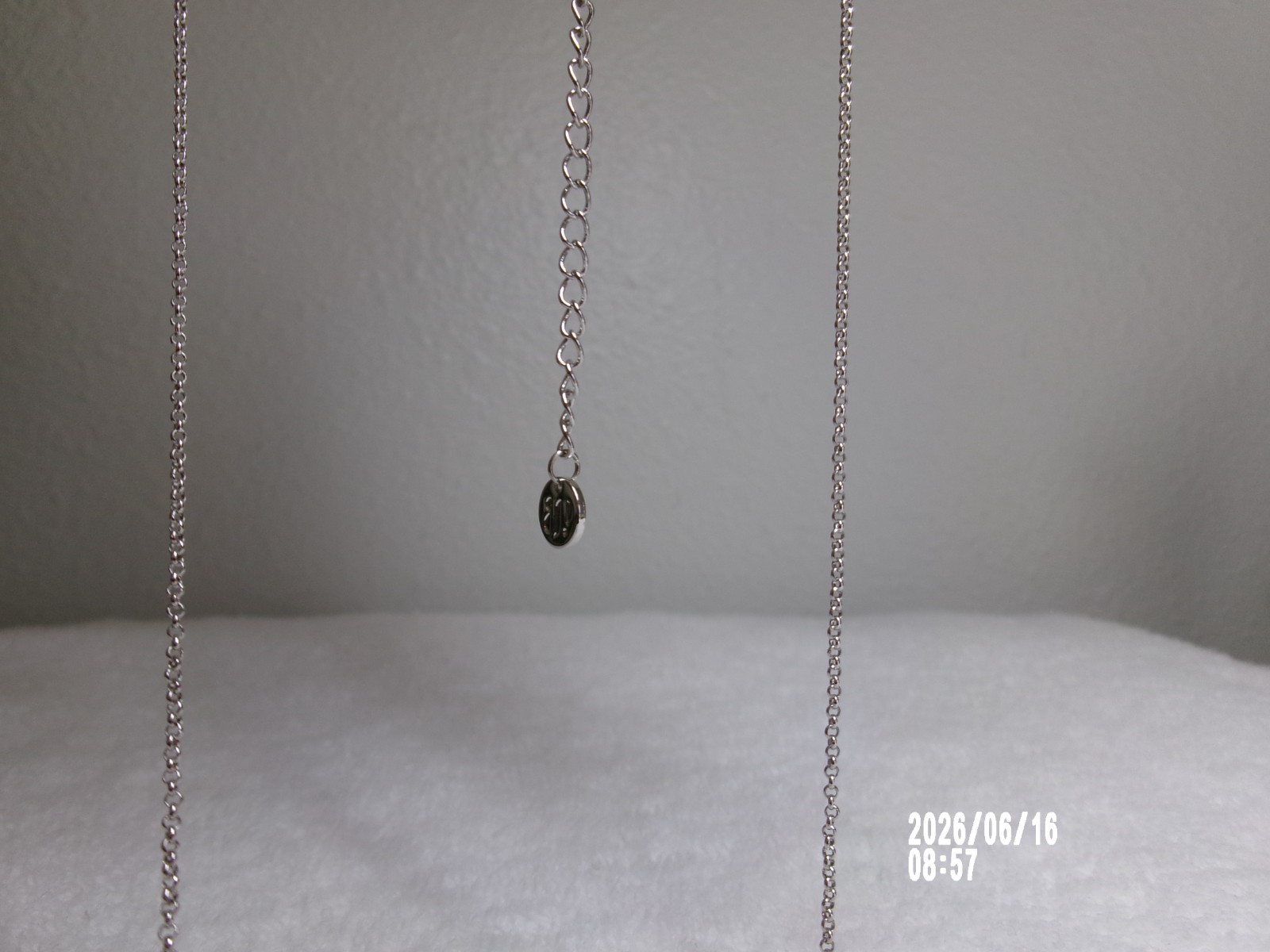 BOMB PARTY SILVERTONE RHODIUM PLATED TRILLION 6 STONE BAR STATIONARY PENDANT 18″