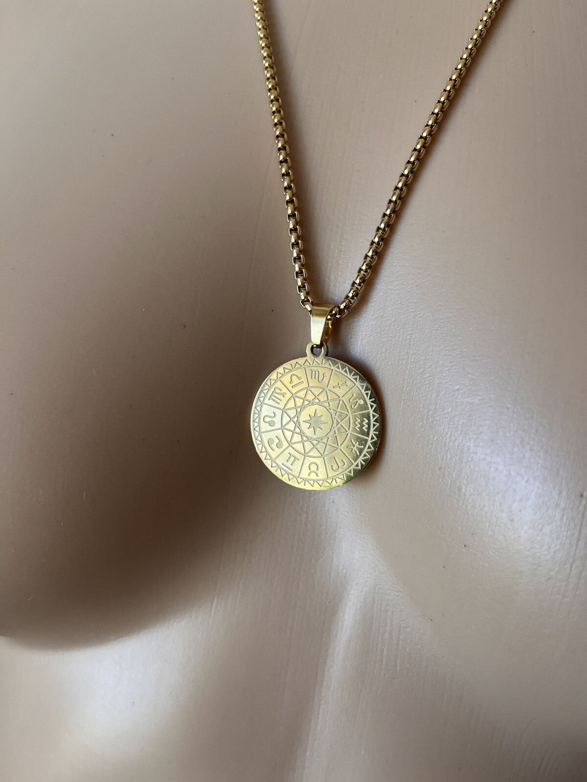 12 Zodiac Signs Round Guide Symbol North Star Charm Compass Necklace Jewelry