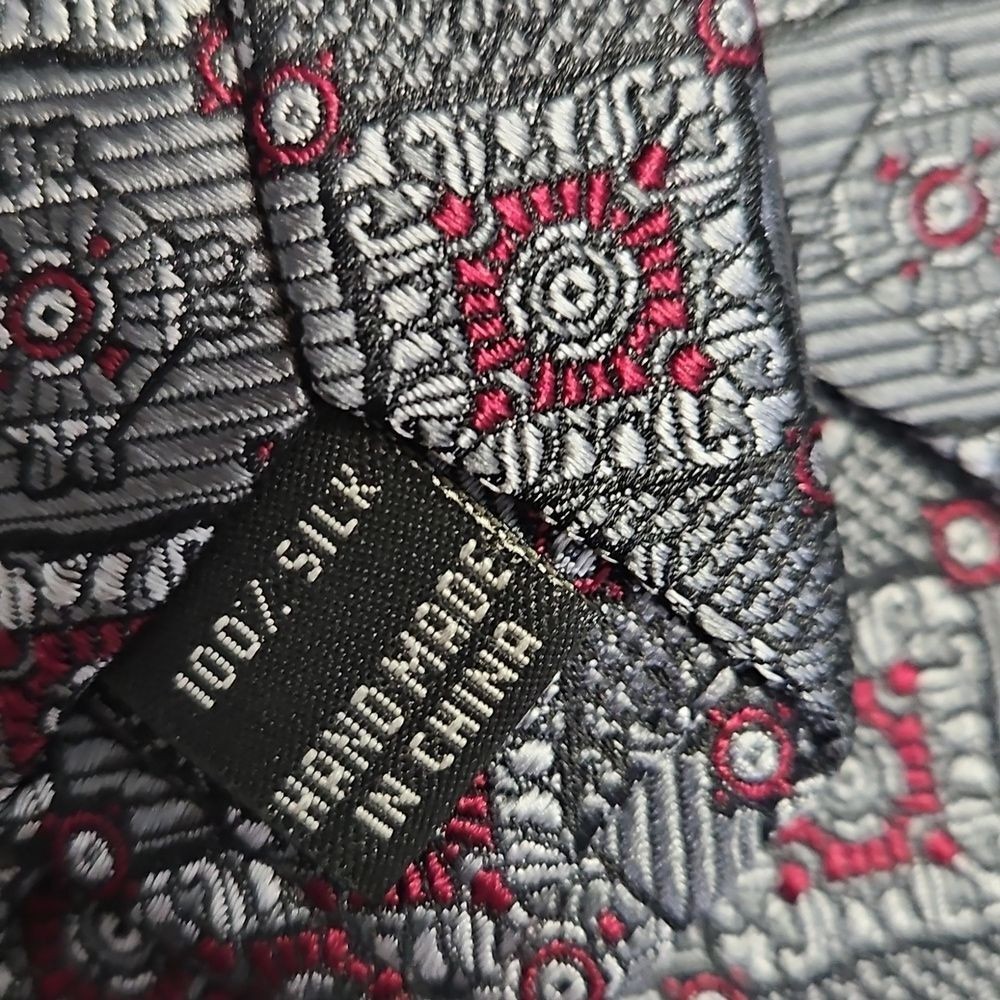 Jos A Bank Silk Gray & Red Patterned Statement Tie Necklace With Silver Tone Pin