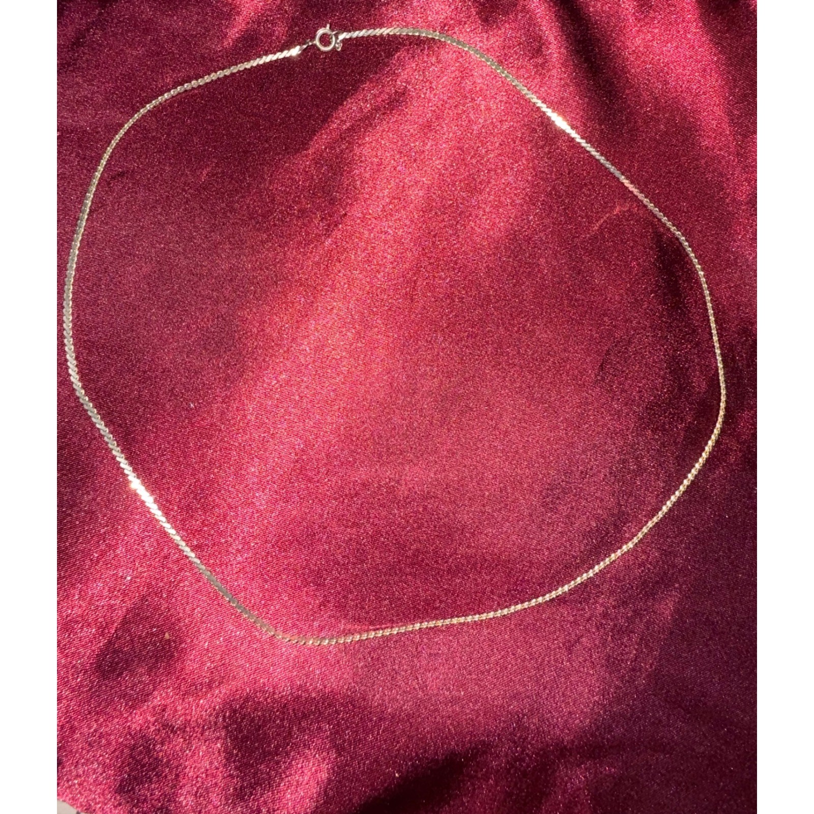 Vintage Gold Tone Curb Link Chain Necklace Minimalist Spring Ring Clasp 18 Inch