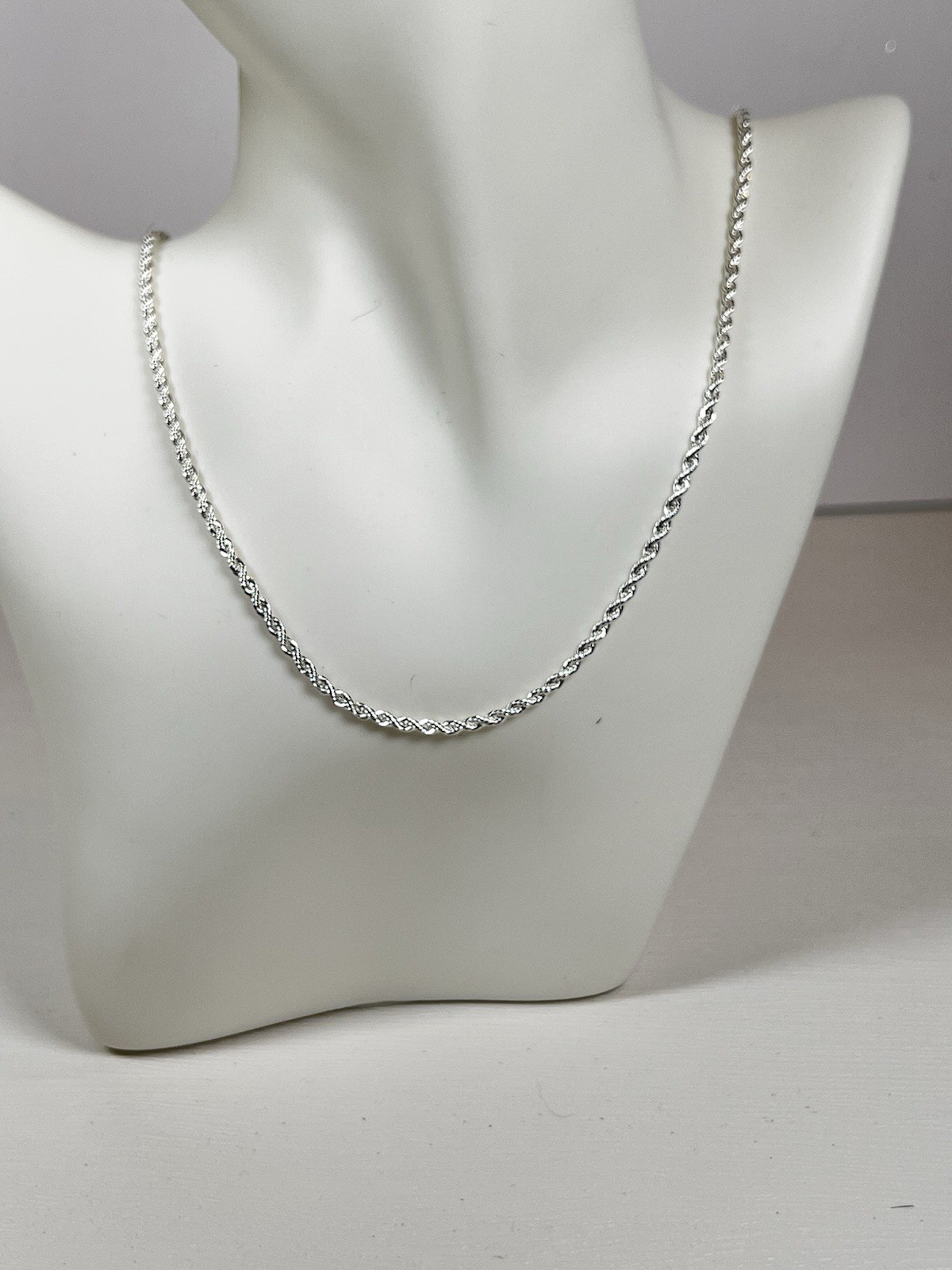 20″ Silver Plated Sparkle-cut chain necklace