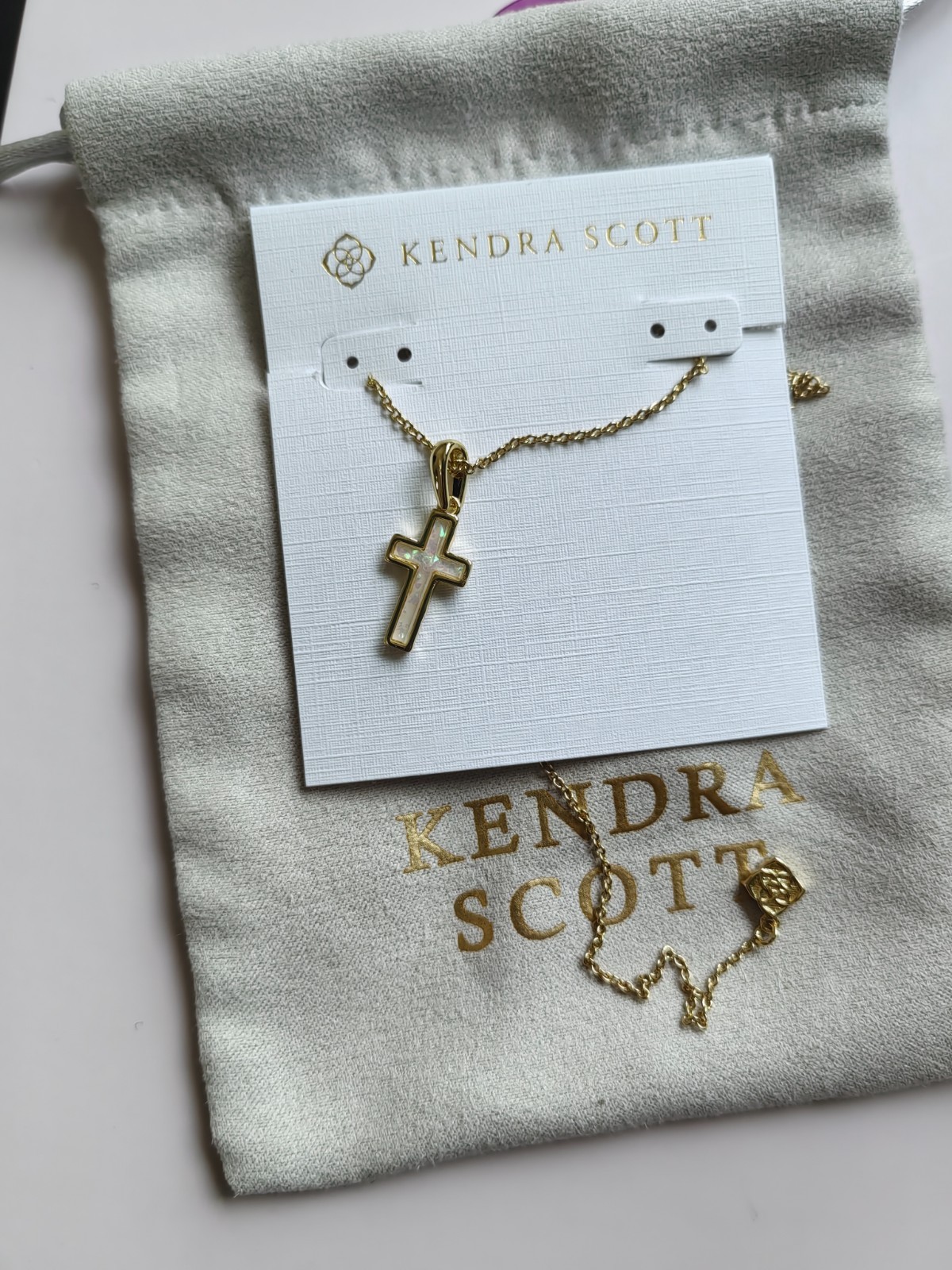 ✨🕊️Classic Cross Natural Mother of Pearl Pendant Gold Pearl Pendant Necklace