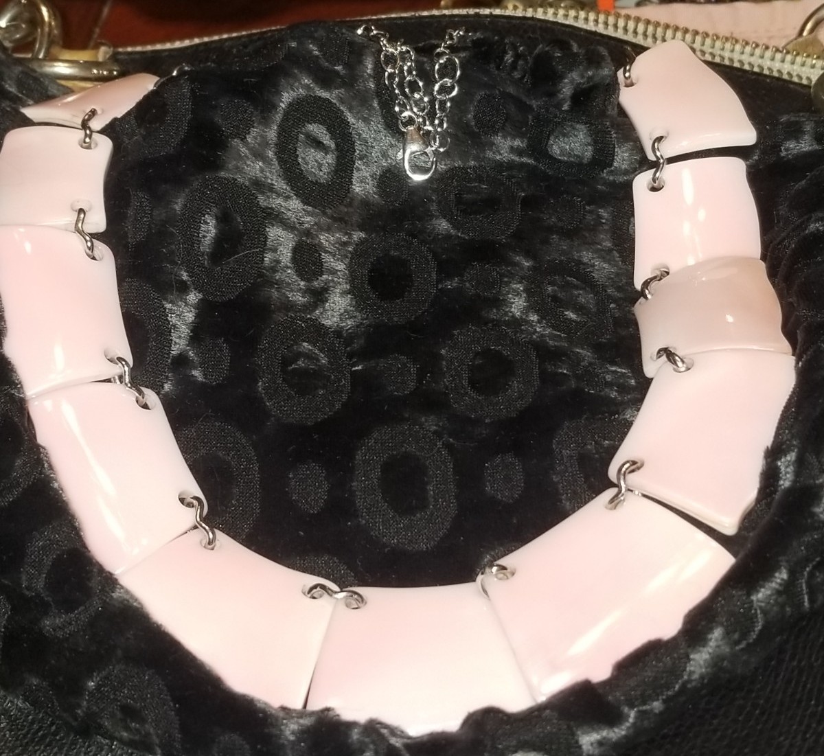 Conch Amedeo Necklace, Reversible New With Packaging, 20inches