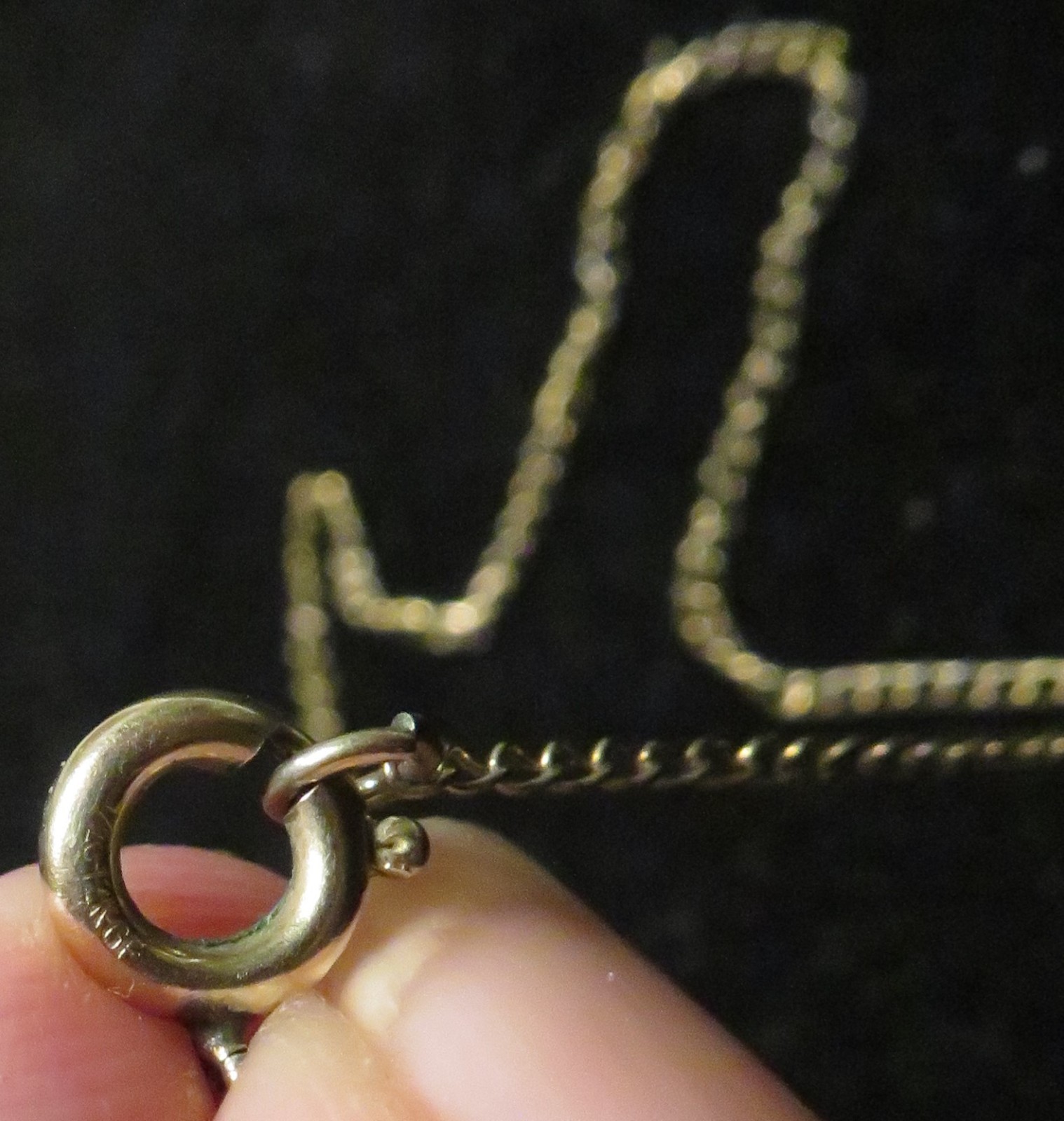 Gold Tone Star Pendant Necklace Minimalist Dainty Cable Chain 15in Knoted 12kGF