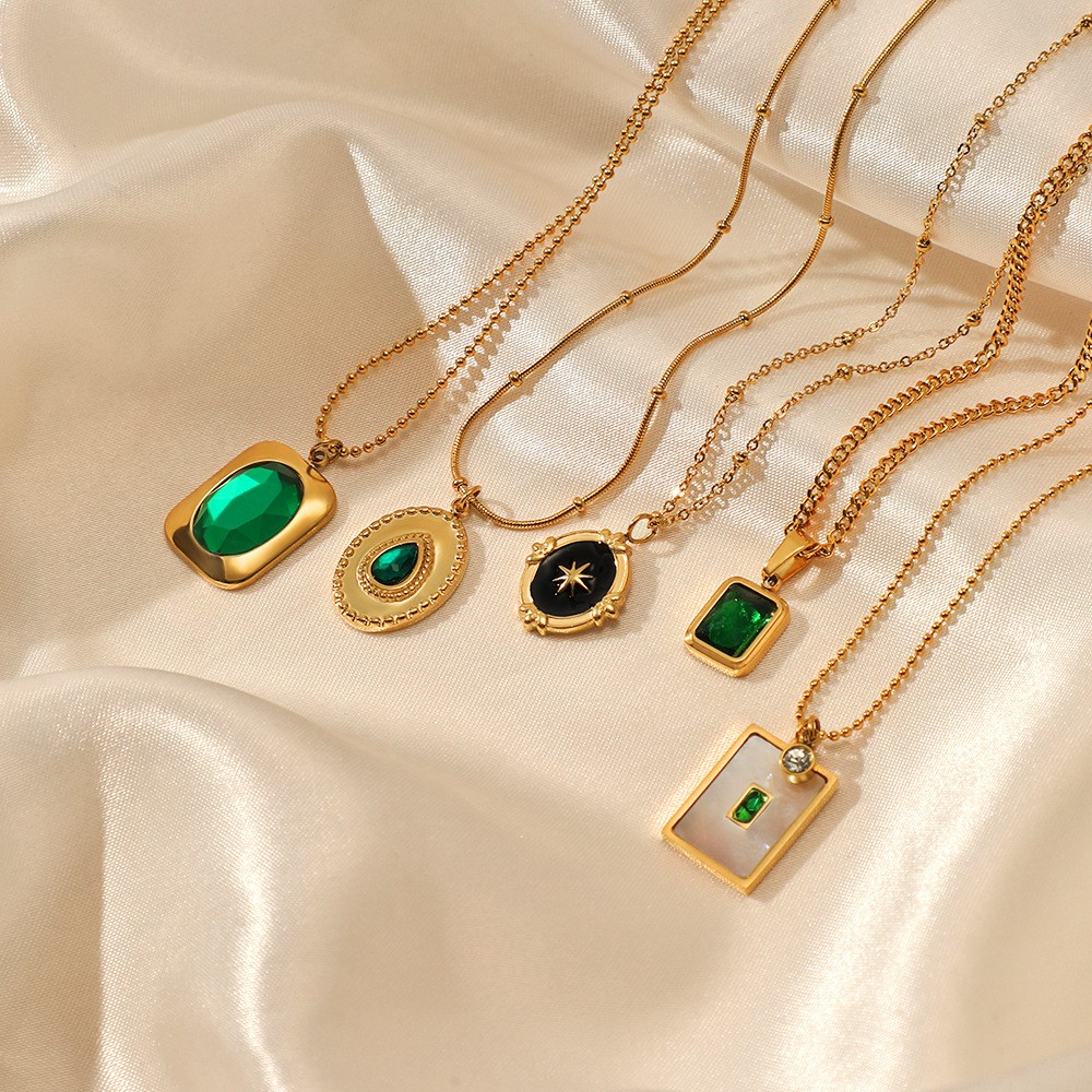 Vintage Emerald Stainless Steel Necklace Inlaid Titanium Steel Pendant Necklace
