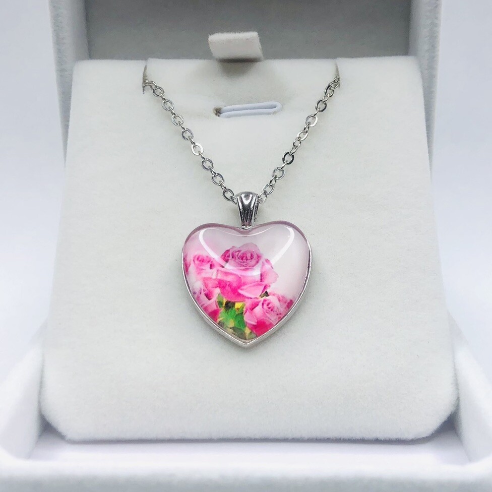 Beautiful Heart Rose Pendant Necklace – Pink