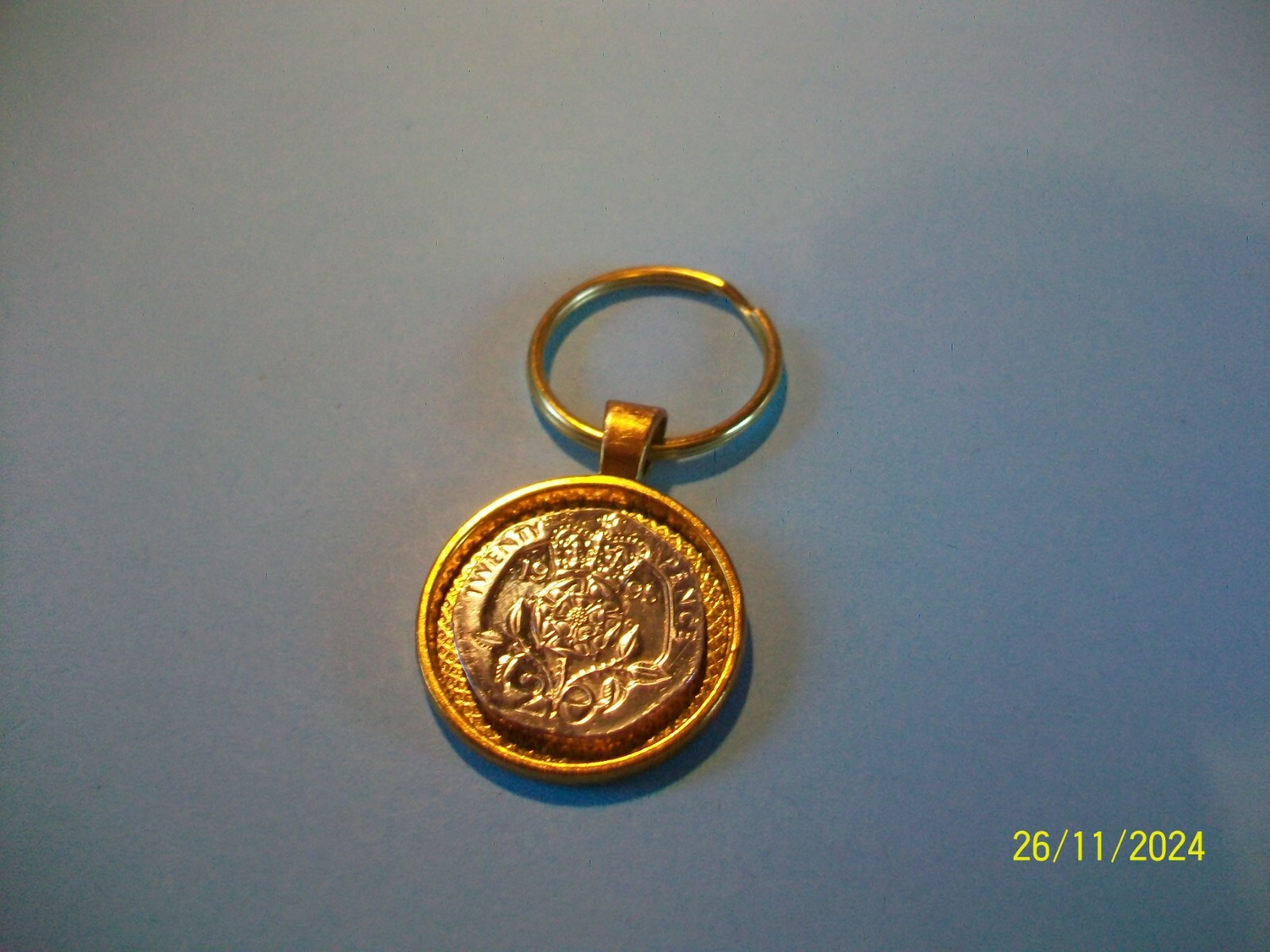 TWENTY (20) PENCE COIN – GOLD CASED PENDANT KEYRING- 1982 to 2008