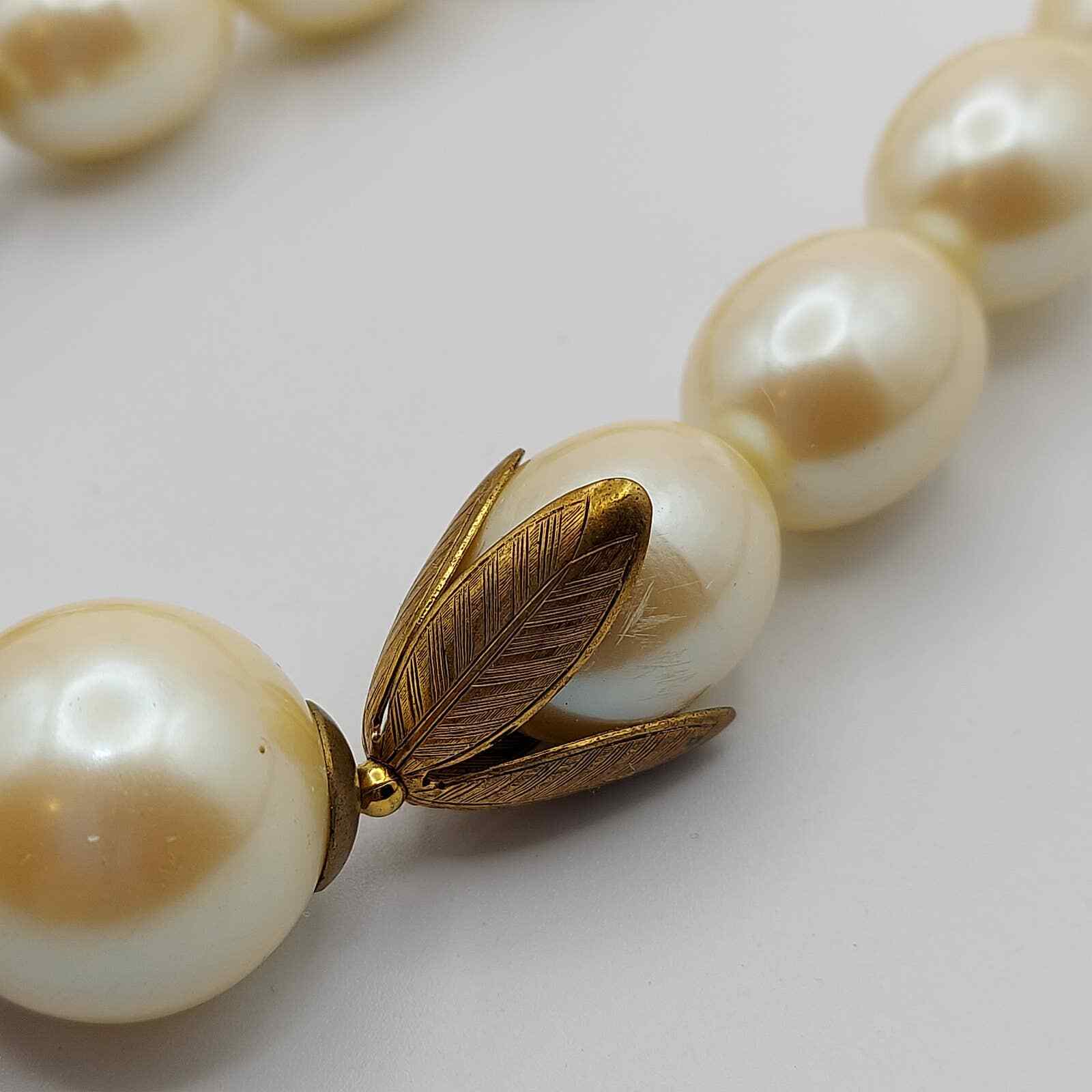 Chunky Egg Shape Faux Pearl 18″ Necklace Large Red Venetian Style Center Bead