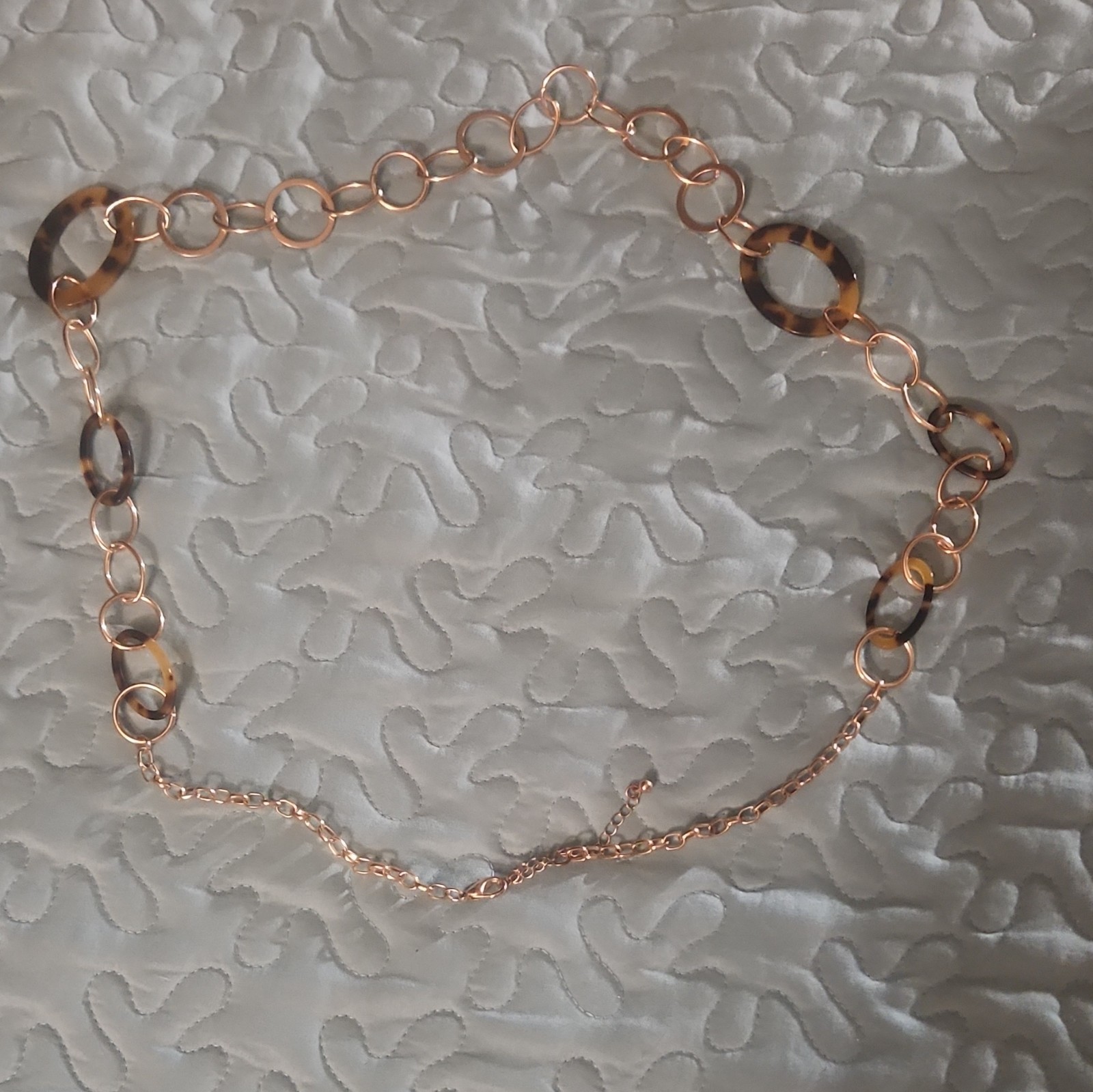 Gold Oval Link Chain Necklace w/ Tortoiseshell-Style Rings