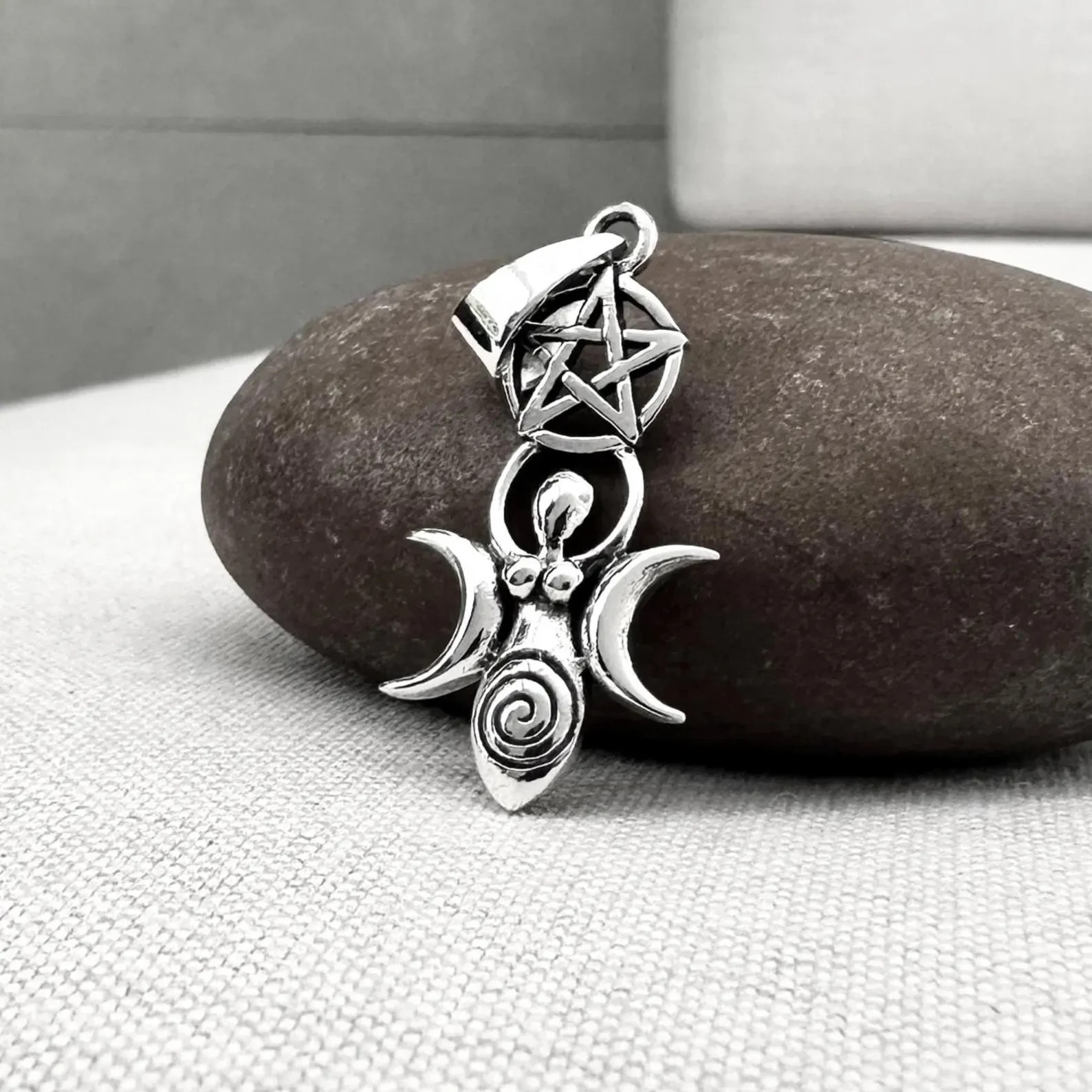 Handcrafted 925 Sterling Silver Triple Moon Goddess Luna Deity Pendant/Necklace