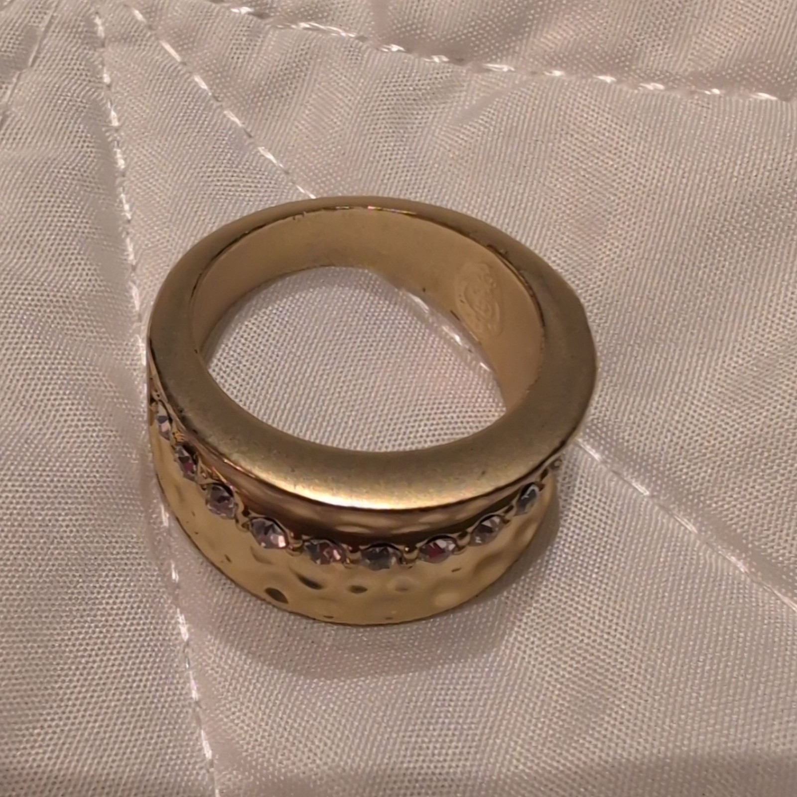 Premier Designs Hammered Gold Tone Crystal Band Ring size 6.