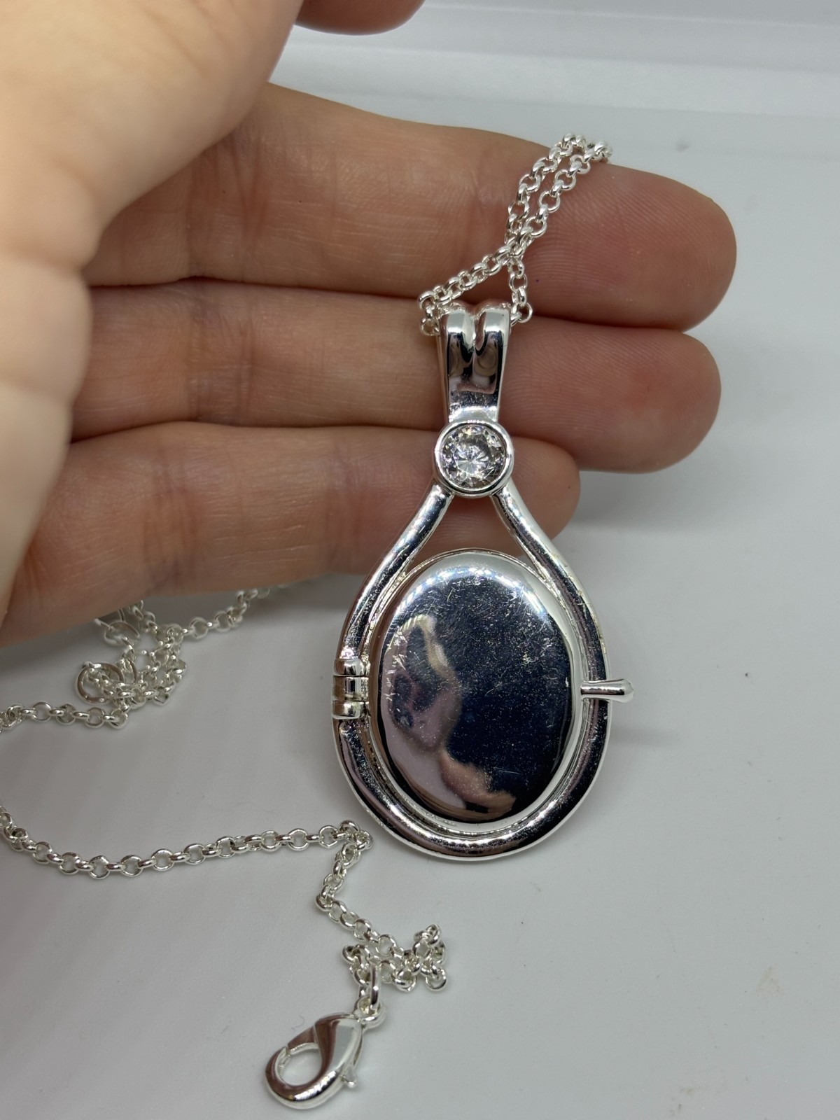 Silverplated H2O Just Add Water Mako Mermaids Necklace Pendant Locket Charm 16″
