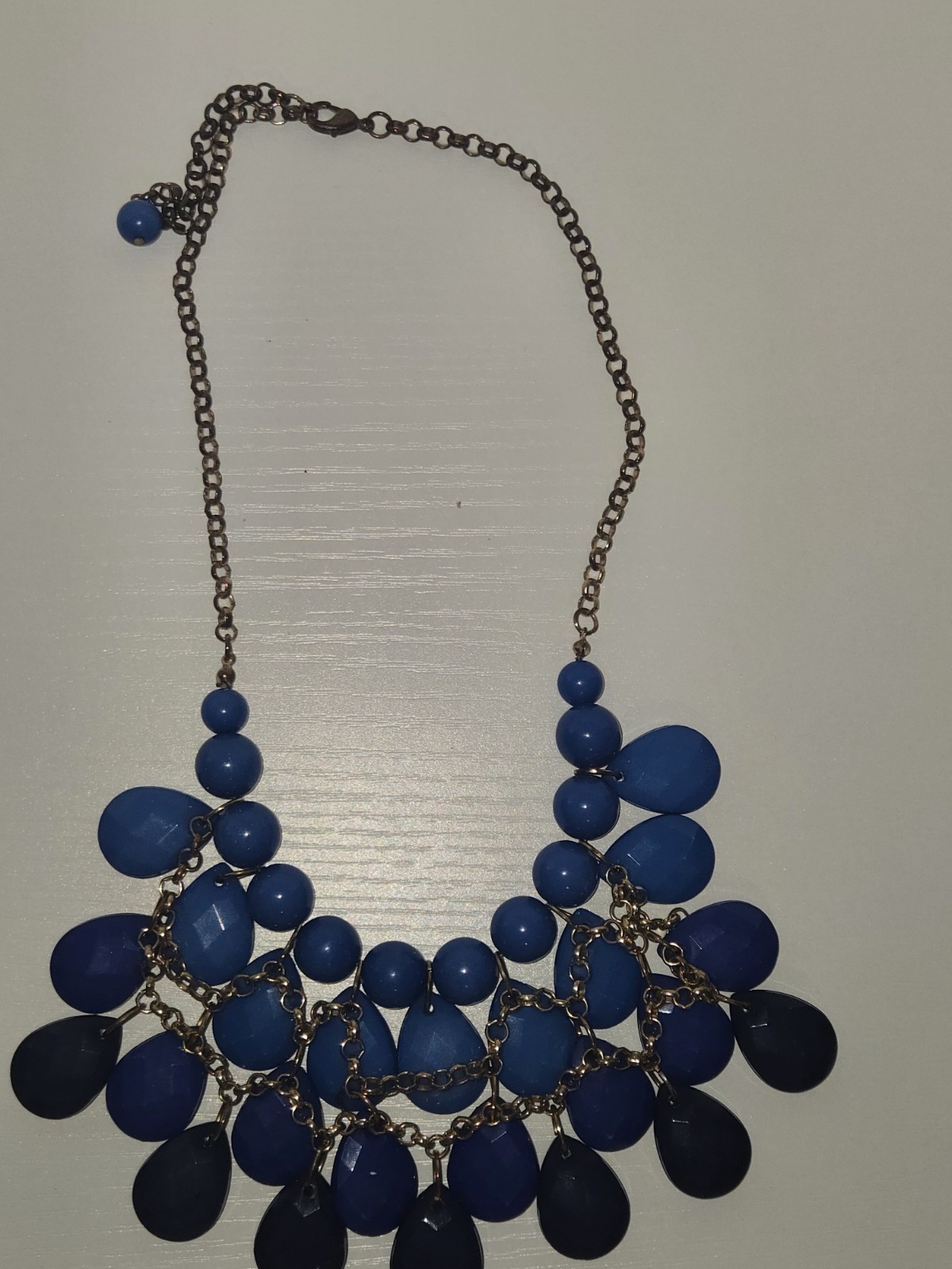 Various Blue Shades Teardrop Bib Gold Tone Chunky Fashion Jewelry.