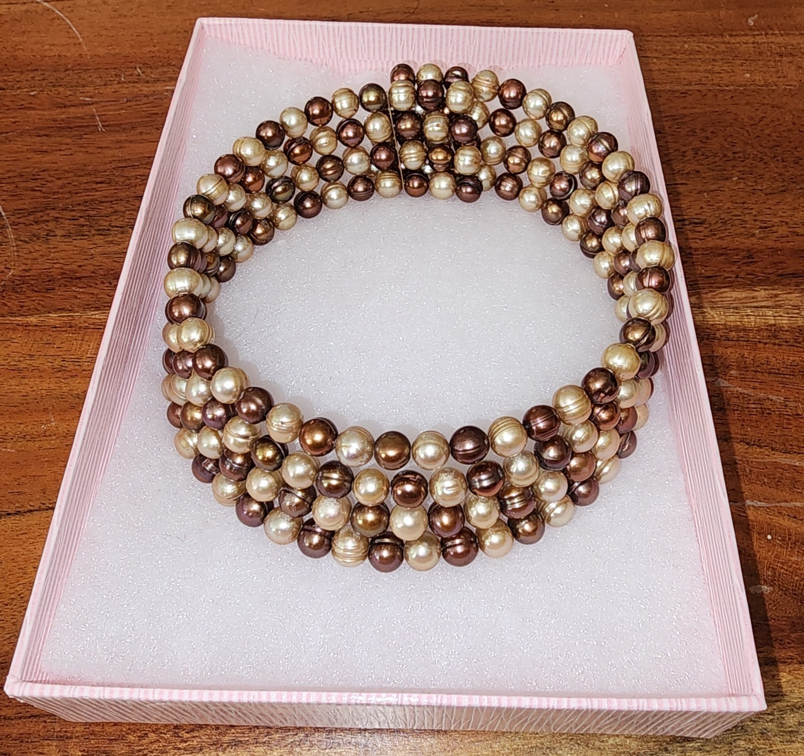 Cultured Tahitian Pearl choker. 6-7mm, Multicolored, Never worn.