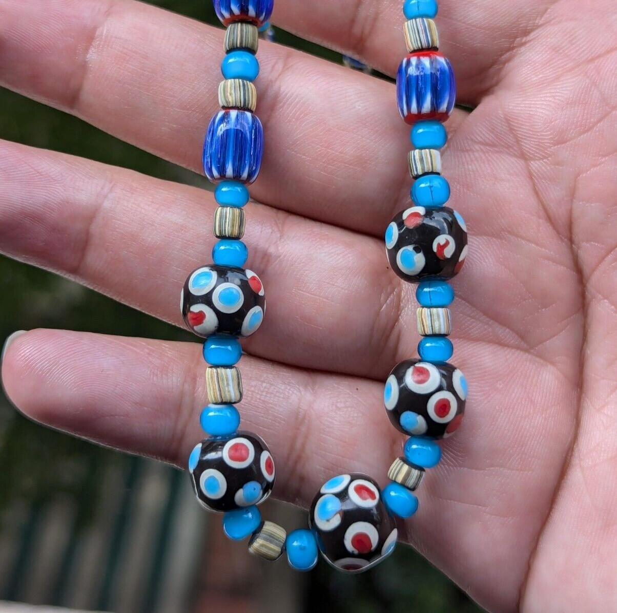 MixGlass Chevron & whiteHeart with EyesGlass Beaded Necklace