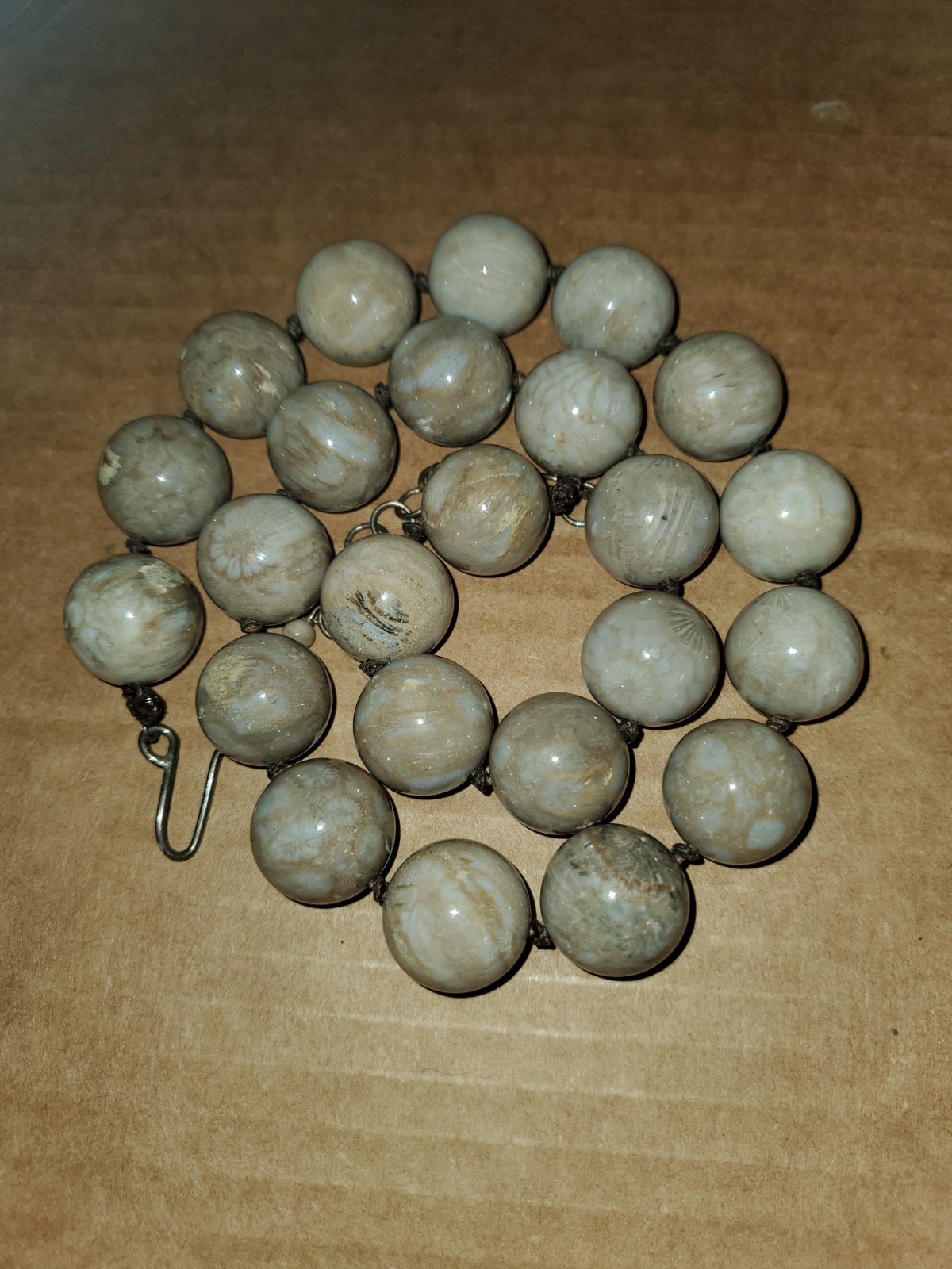 Beige Round Stone Beaded Necklace Ball/Bead Chain Hook Clasp Agate