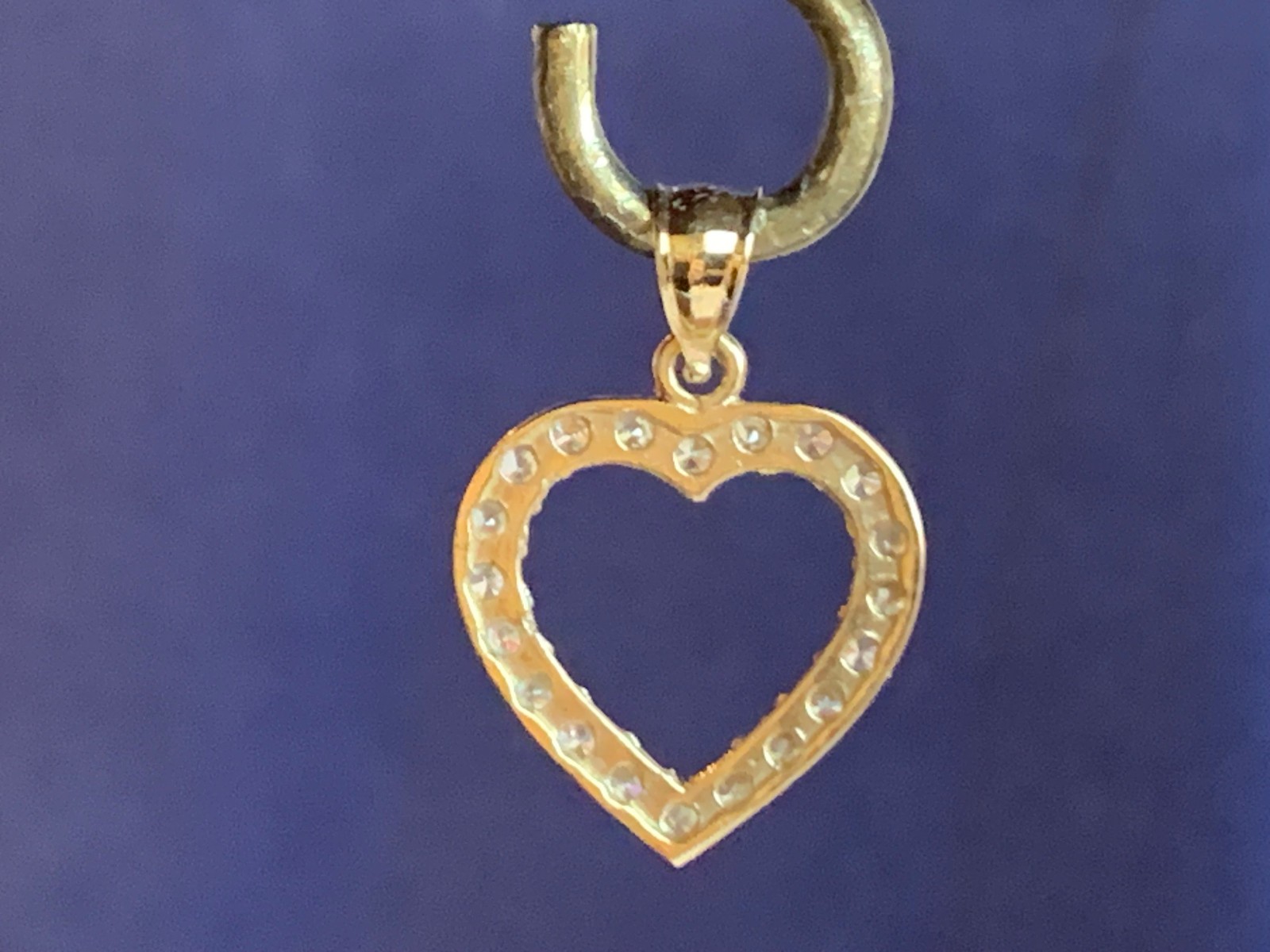 10K Yellow Gold Heart Pendant 1.44g Fine Jewelry Clear Color Stones Charm *READ*