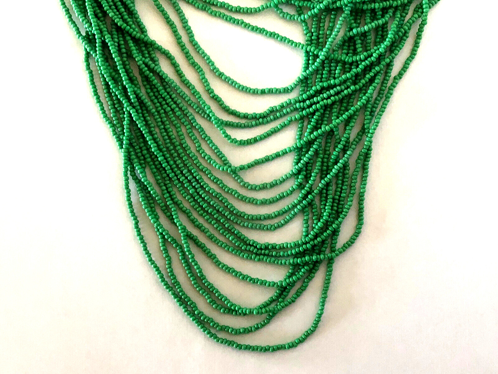 BEAUTIFUL RARE GREEN POTAY 14″ WATERFALL NECKACE MADE IN NEPAL