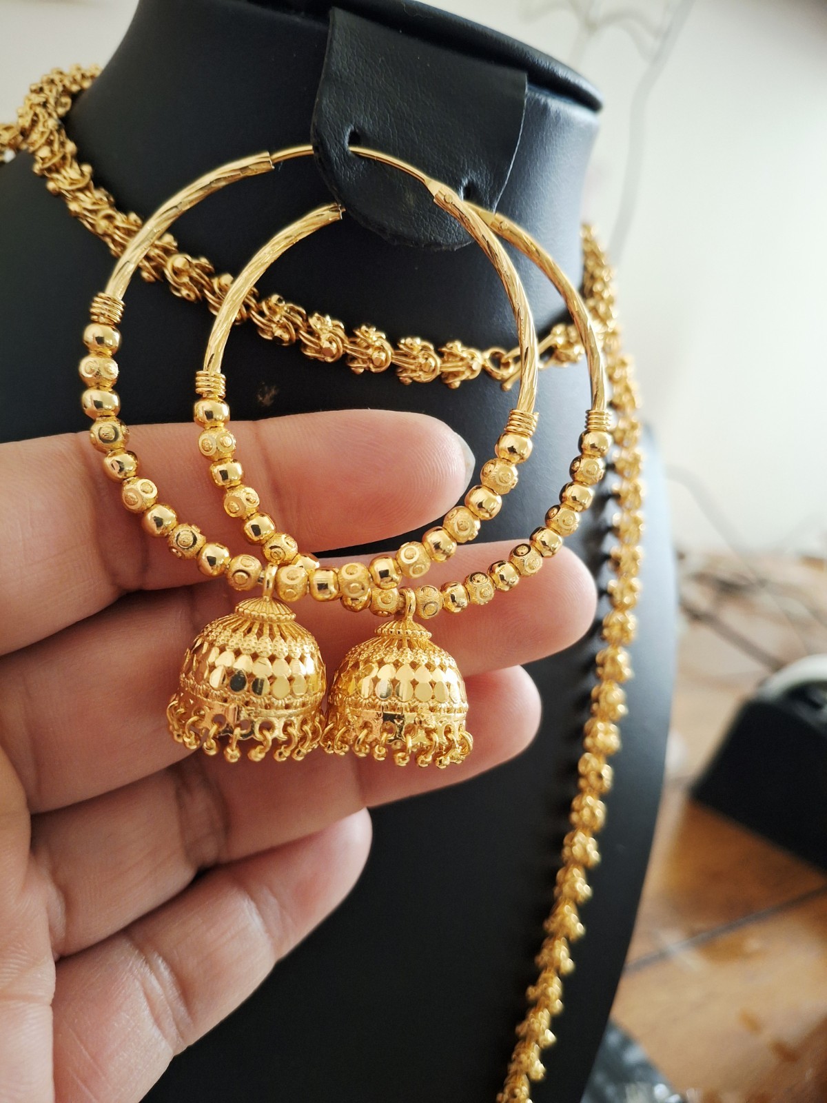 Gold polished high quality daily use hoop with 100cm large necklace malla design