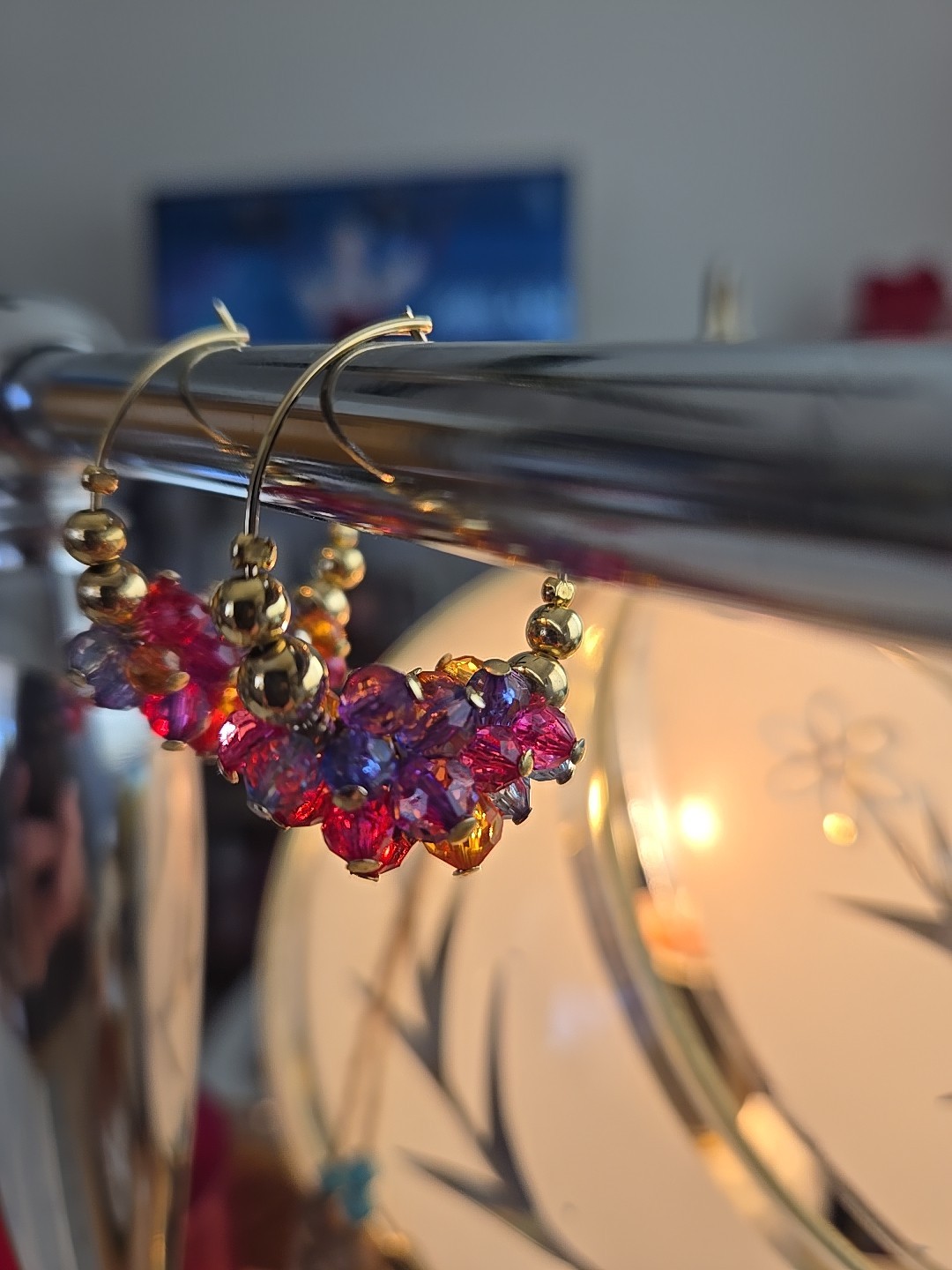 Women’s Hoop earings with beads.