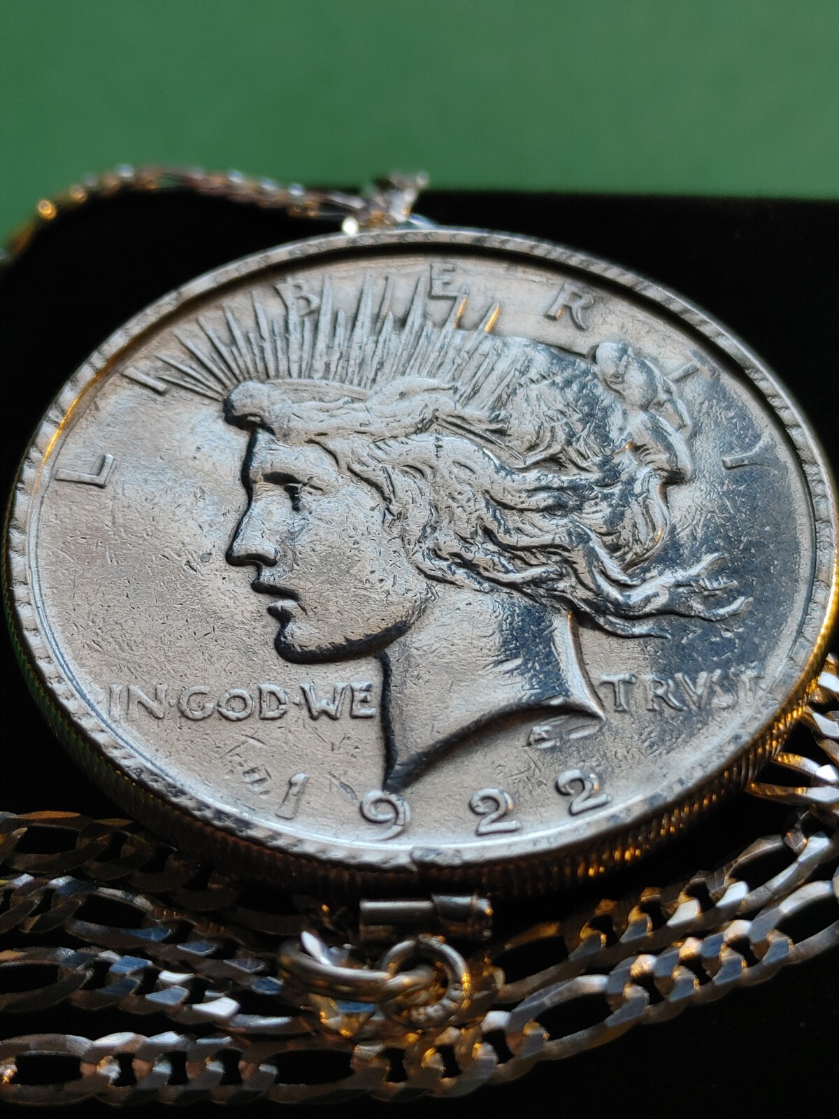 1922 Peace Liberty 900 SILVER DOLLAR Pendant 22″ 925 STERLING Chain & GIFT BOX