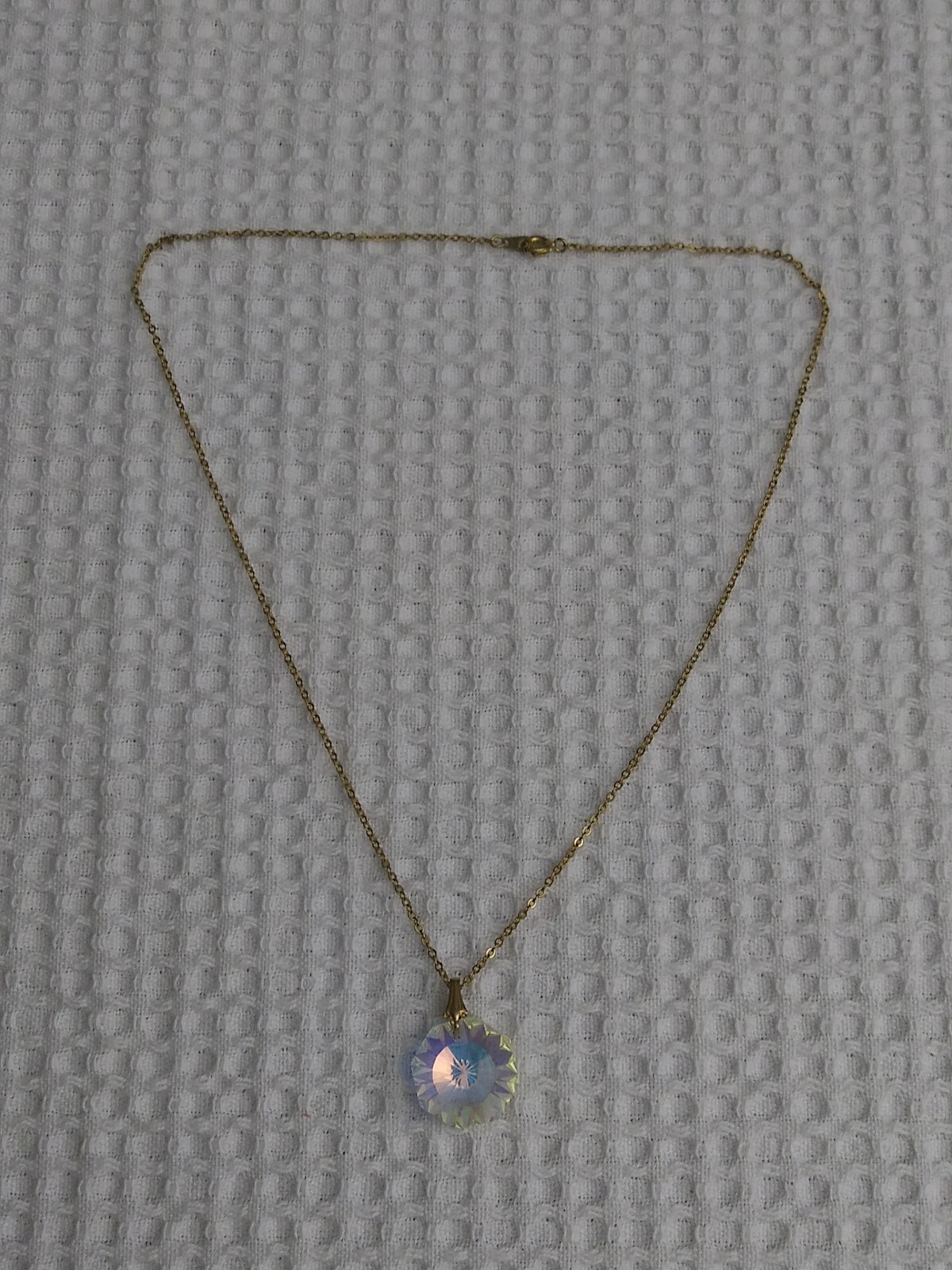 Costume Necklace With White/Colorless Stone