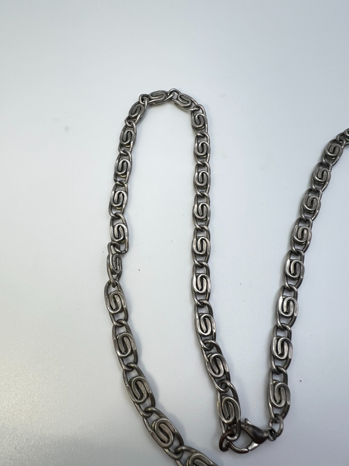 Silver Tone Unique Link Unisex Chain Necklace