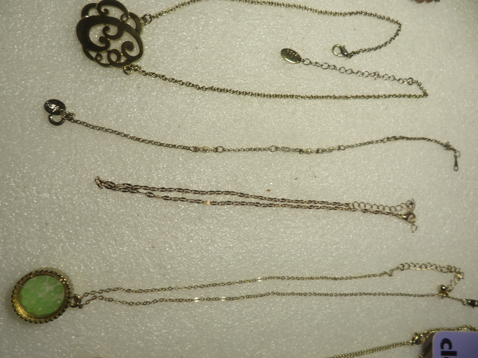 Lot of 8 Jewelry Necklaces Pendant Styles Vary Glod Tone