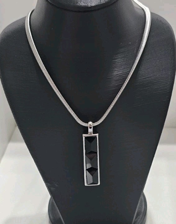 WHBM Reversible Black Onyx Crystal Rhinestone Bar Pendant Necklace Snake Chain