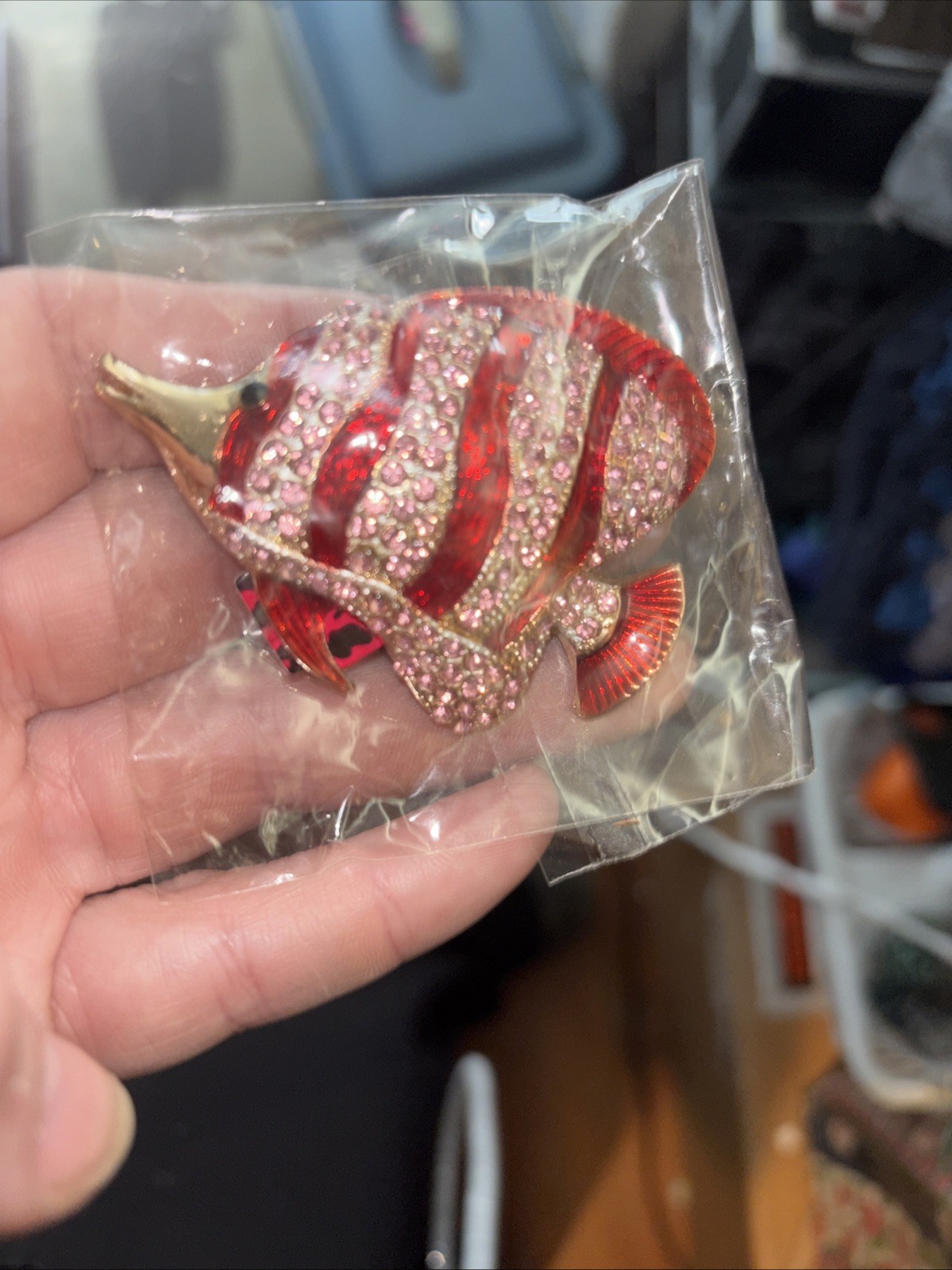 NWT-Betsey Johnson Pink & Red Striped AngelFish Pendant Brooch Goldtone Necklace