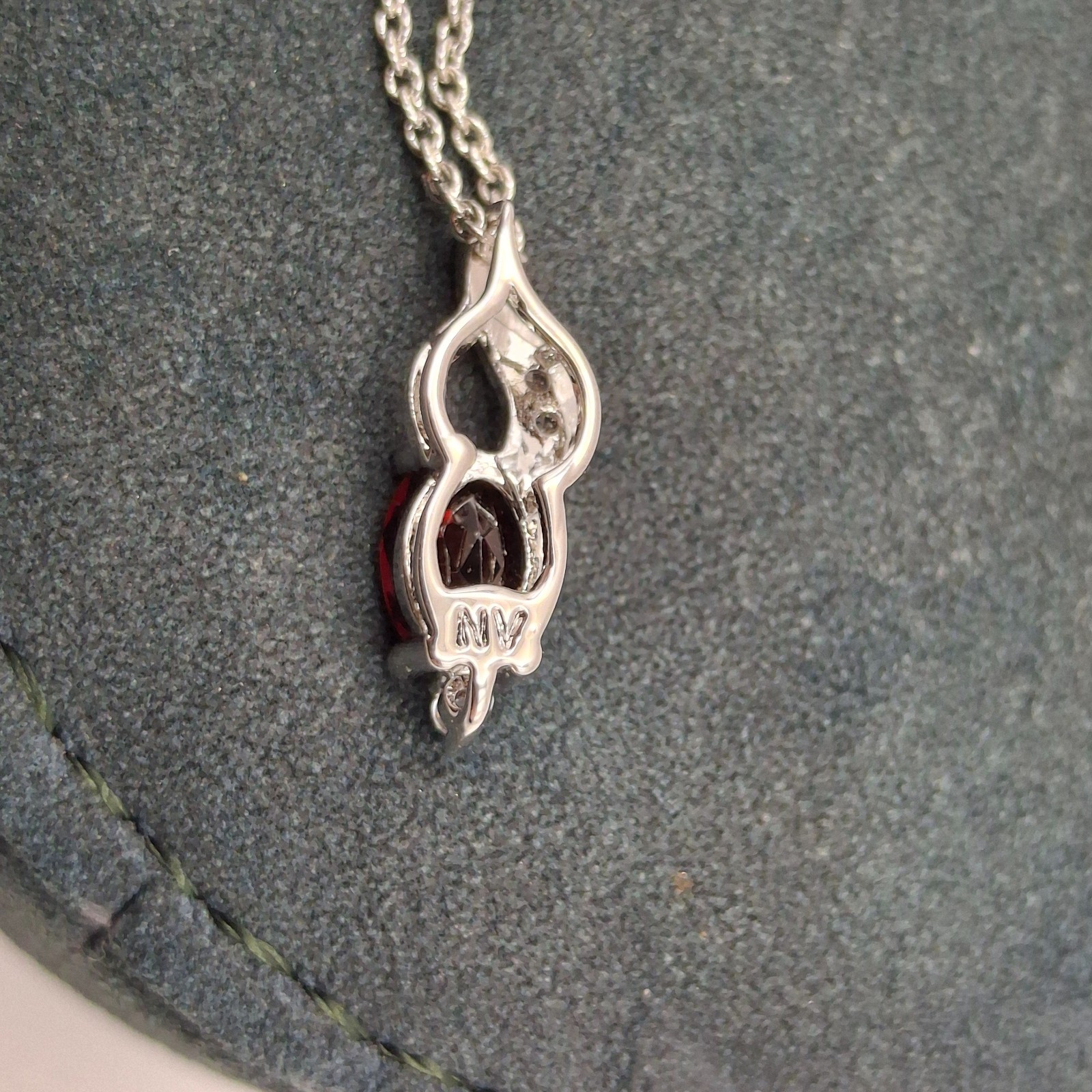 Avon Red Crystal Pendant Necklace Silver Tone Vintage Dainty 46cm