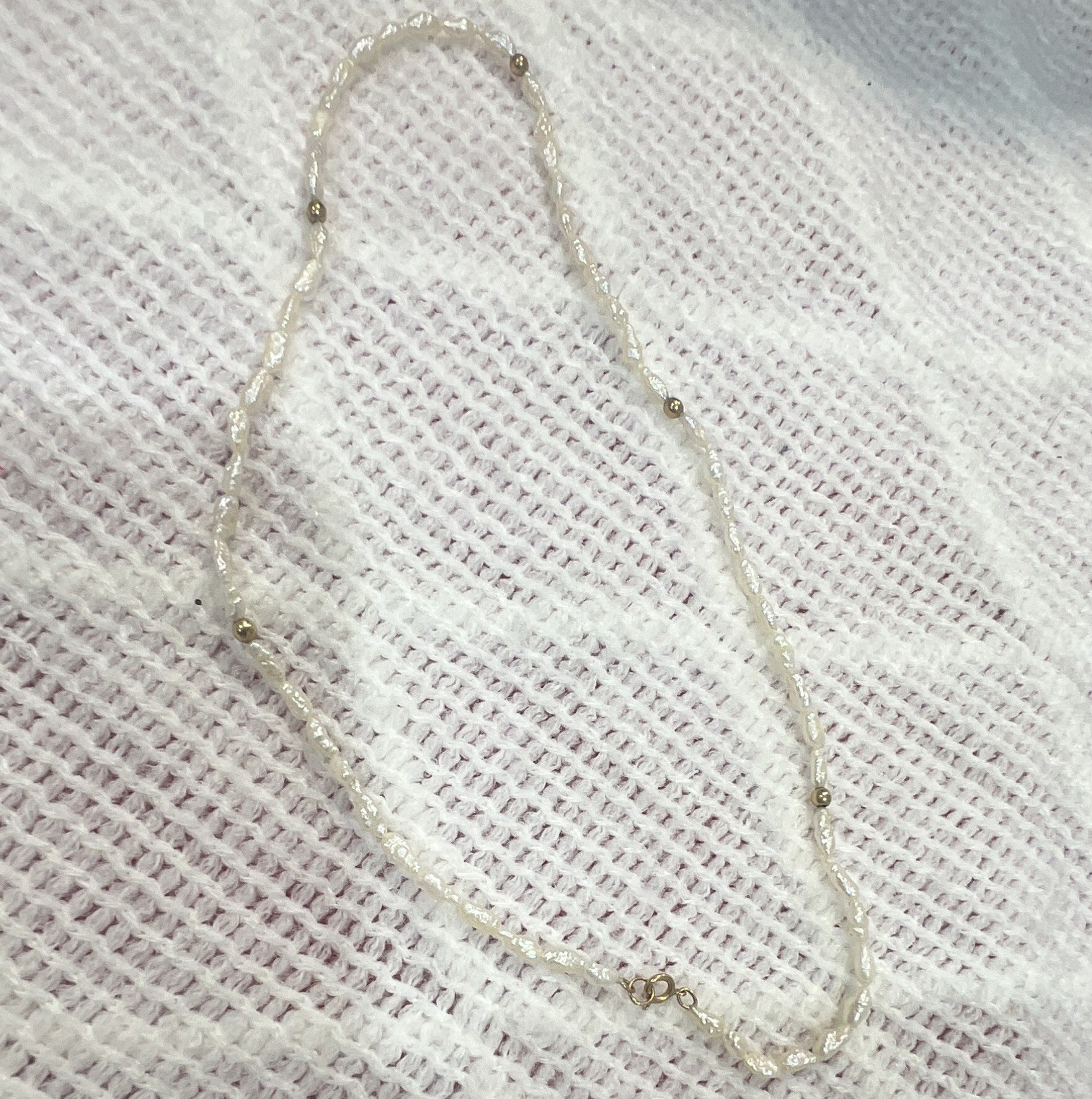 White Baroque Pearl Beaded Necklace Gold Tone Spacer Beads Spring Ring Clasp