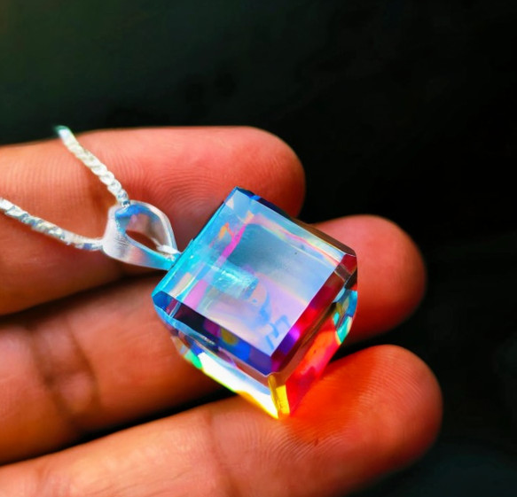 17 x 17 MM Cube Cut Rainbow Color Mystic Topaz Pendant Sliver Jewelry With Chain