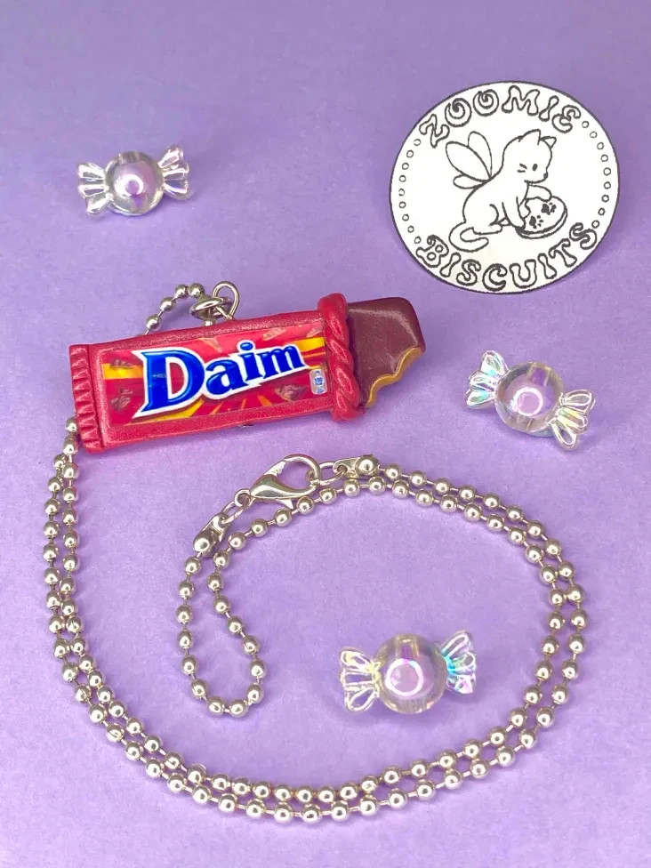 Daim bar necklace handmade (polymer clay) retro and unique