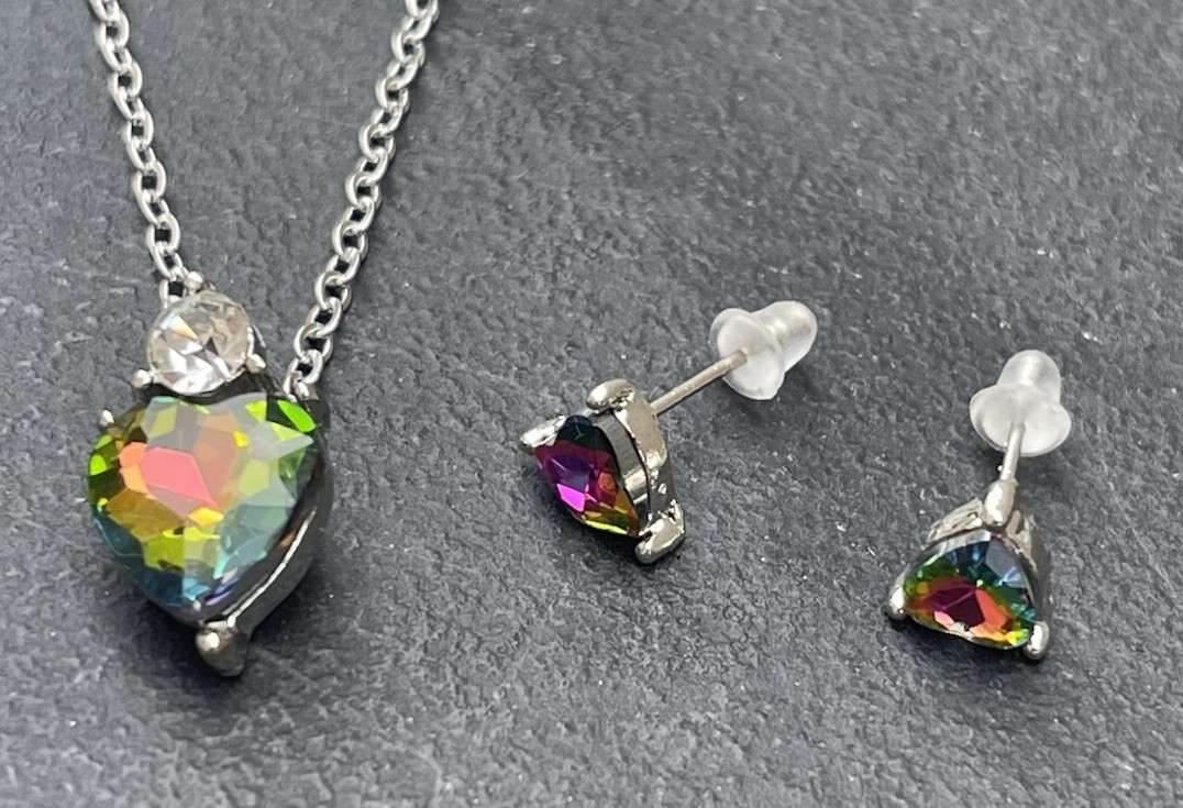 MATCHING NECKLACE EARRINGS BRACELET