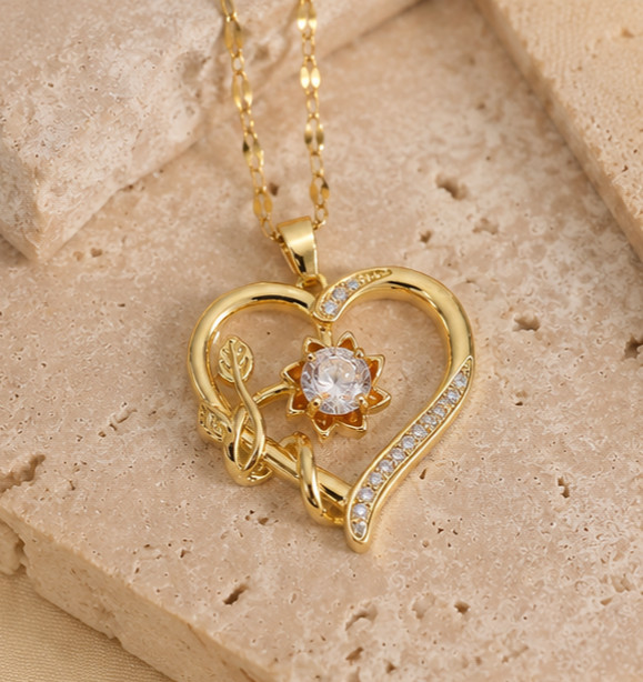 1.5ct Round Cut Simulated Diamond Stunning Heart Pendant 14k Yellow Gold Plated