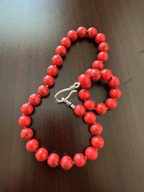 Red Turquoise Round 10mm Gemstone Beads 17″ Beautiful Bright Necklace.
