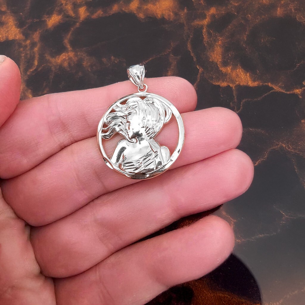 Sterling Silver Zodiac Round DC Pendant Necklace | 12 Horoscope Signs Available
