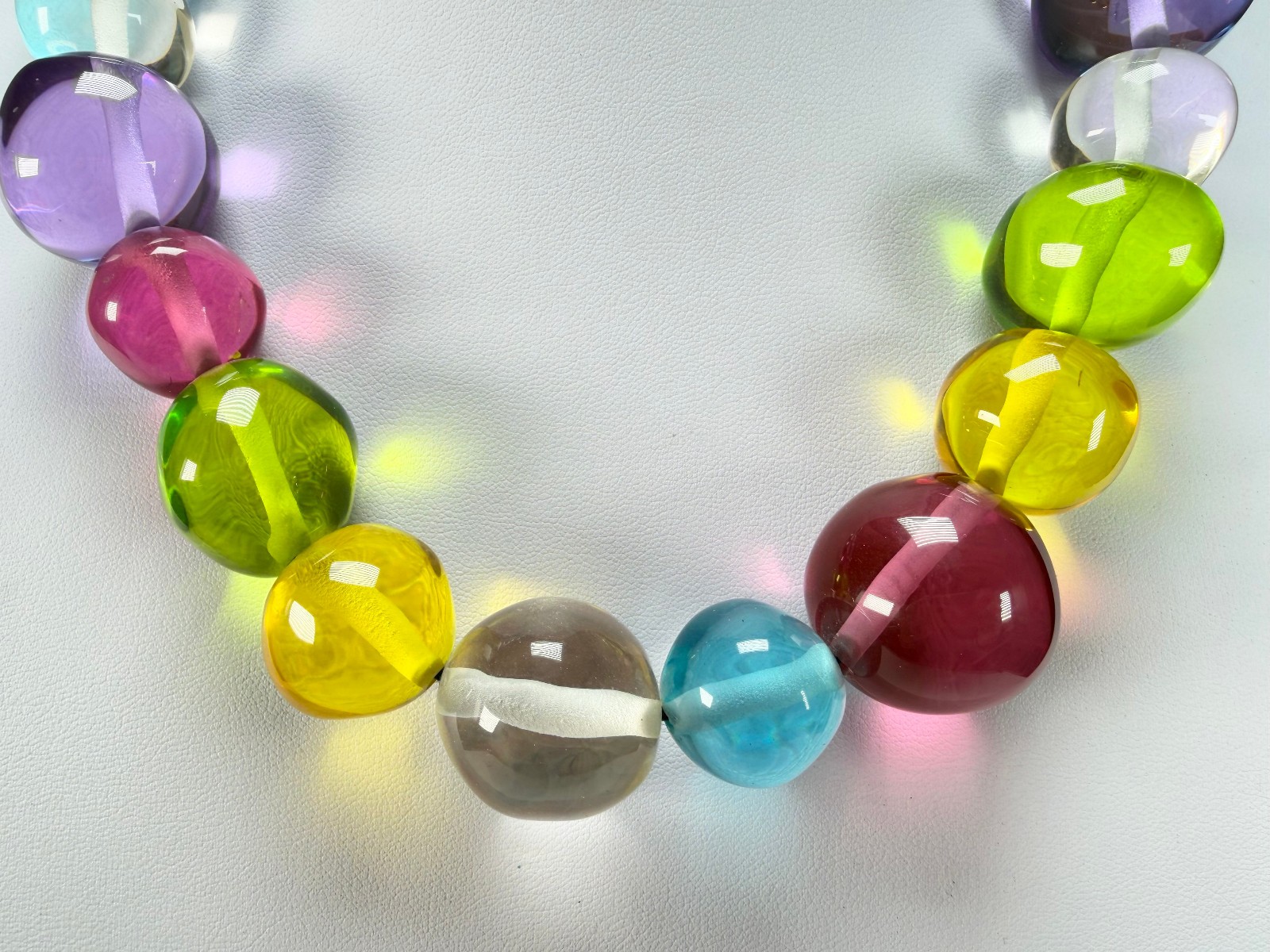 Jackie Brazil “Large Spheres” Transparent Paris Mix Short Abstract Necklace 50cm