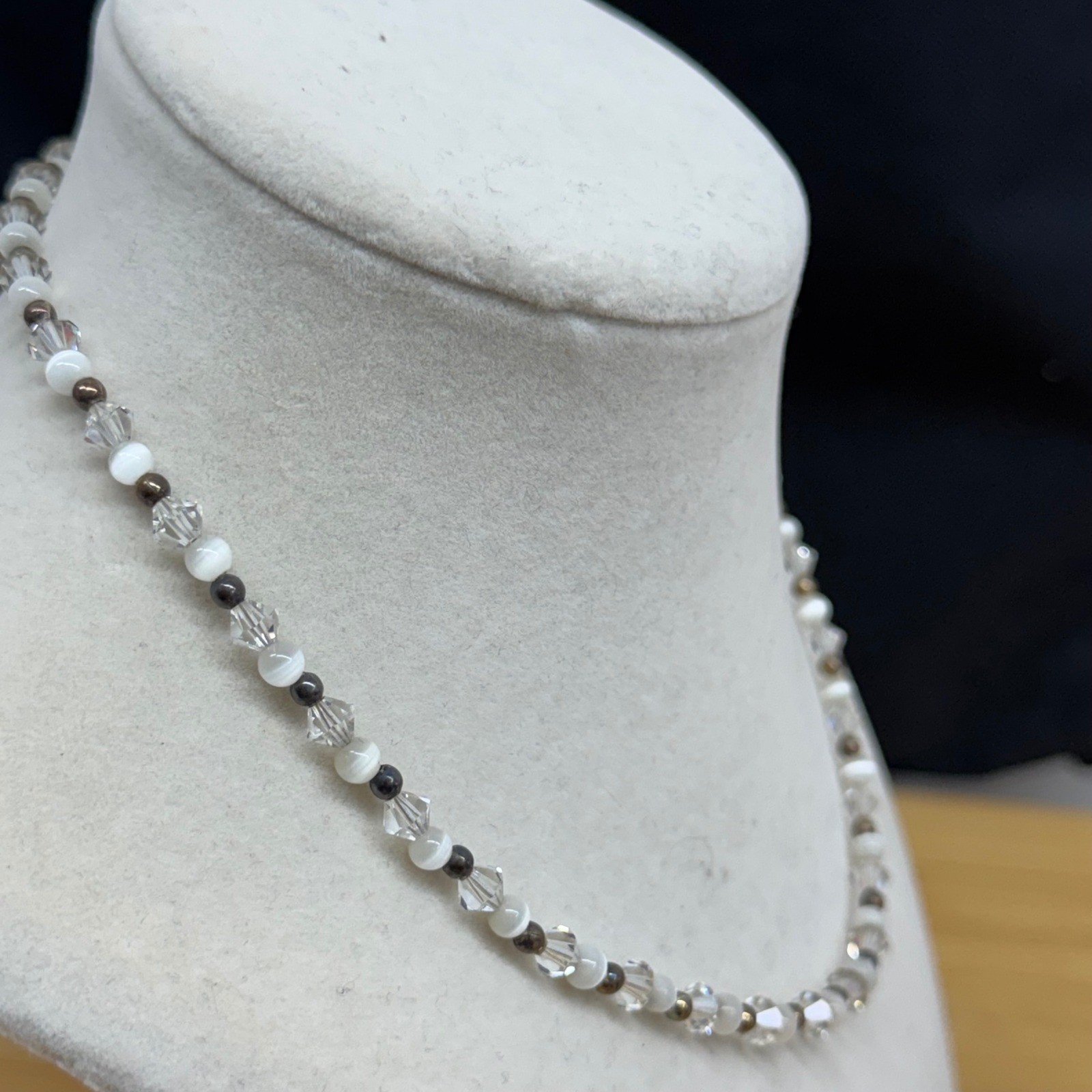 Vintage Sterling Silver 925 White Cats Eye Crystal Beaded Choker Necklace 16″