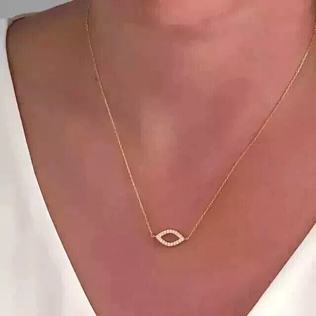 Round Cut Simulated Diamond Women’s Pretty Pendant In 14K Yellow Gold Plated