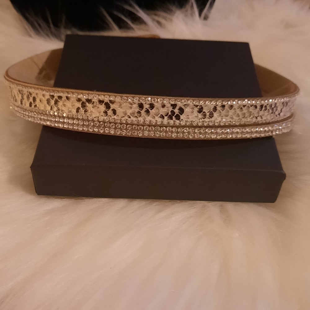Rhinestone choker animal print adjustable 13.5 to 15in