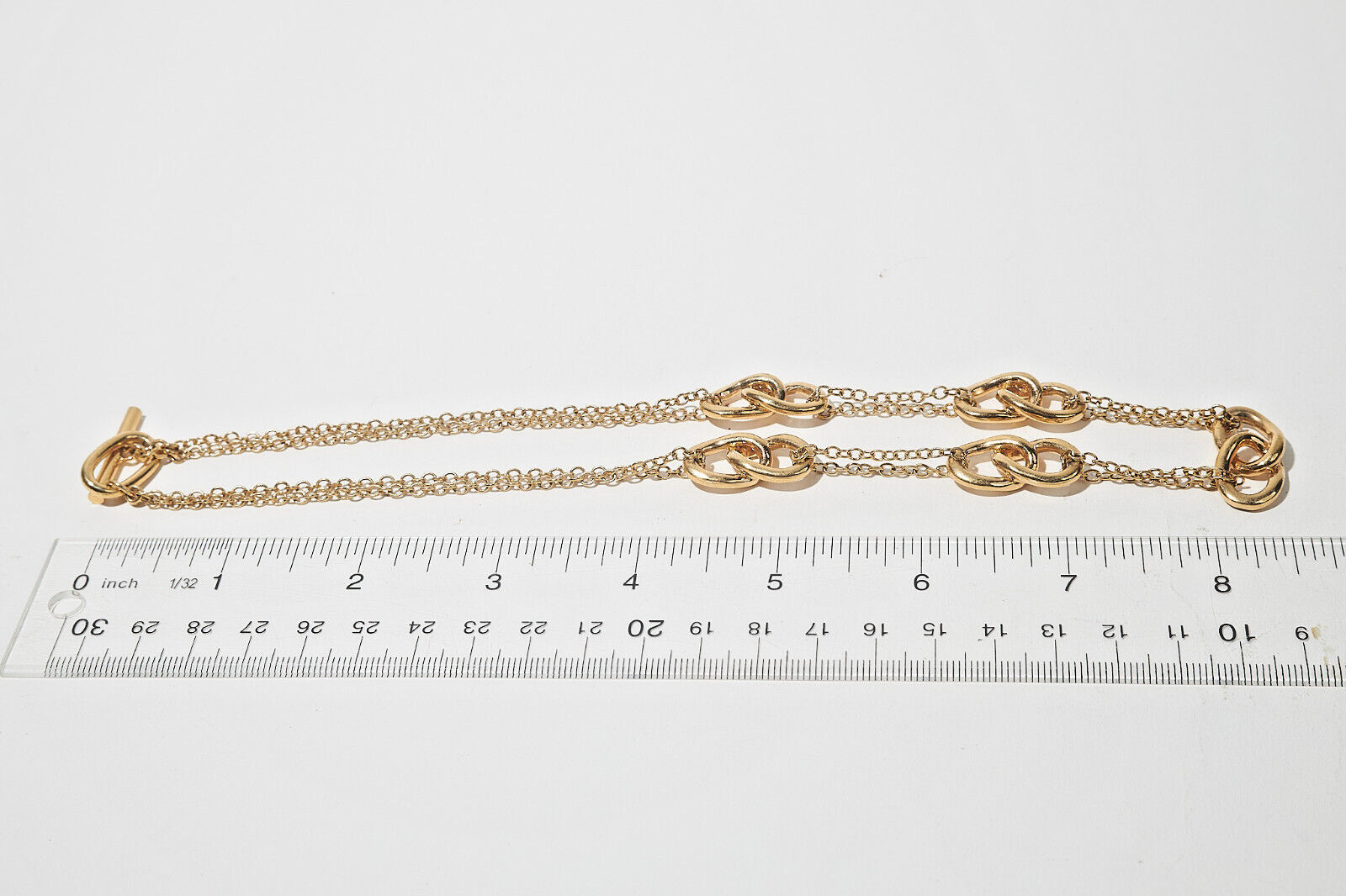 18″ Gold Tone Delicate Chain Necklace 5 Interlocking Oval Stations Toggle Close