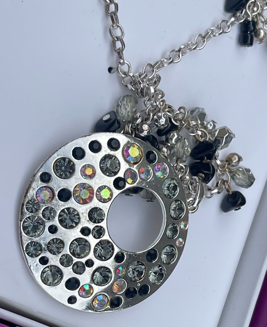 MATCHING NECKLACE EARRINGS BRACELET